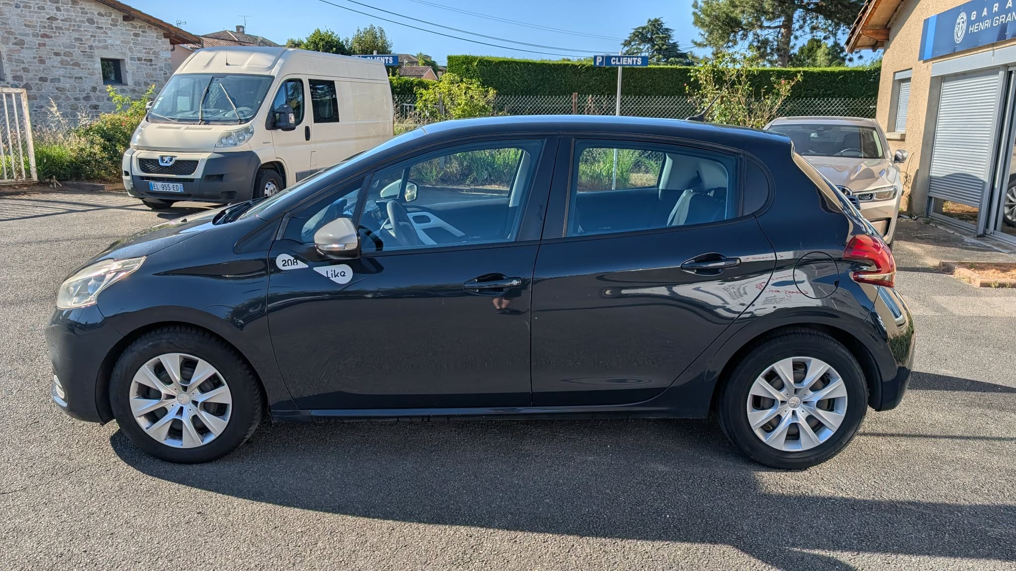 Peugeot 208 1.2 68 BVM5 avec Climatisation