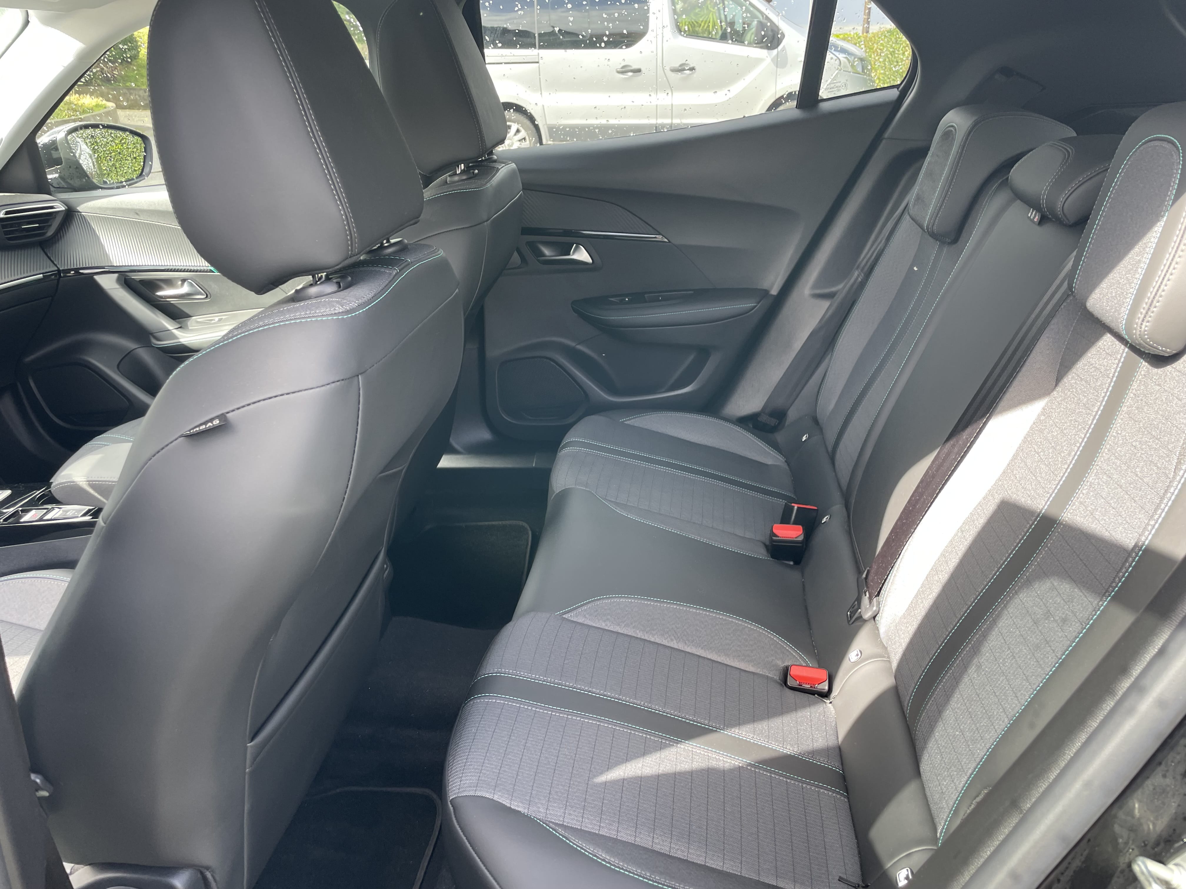 Peugeot 2008 mit Apple CarPlay