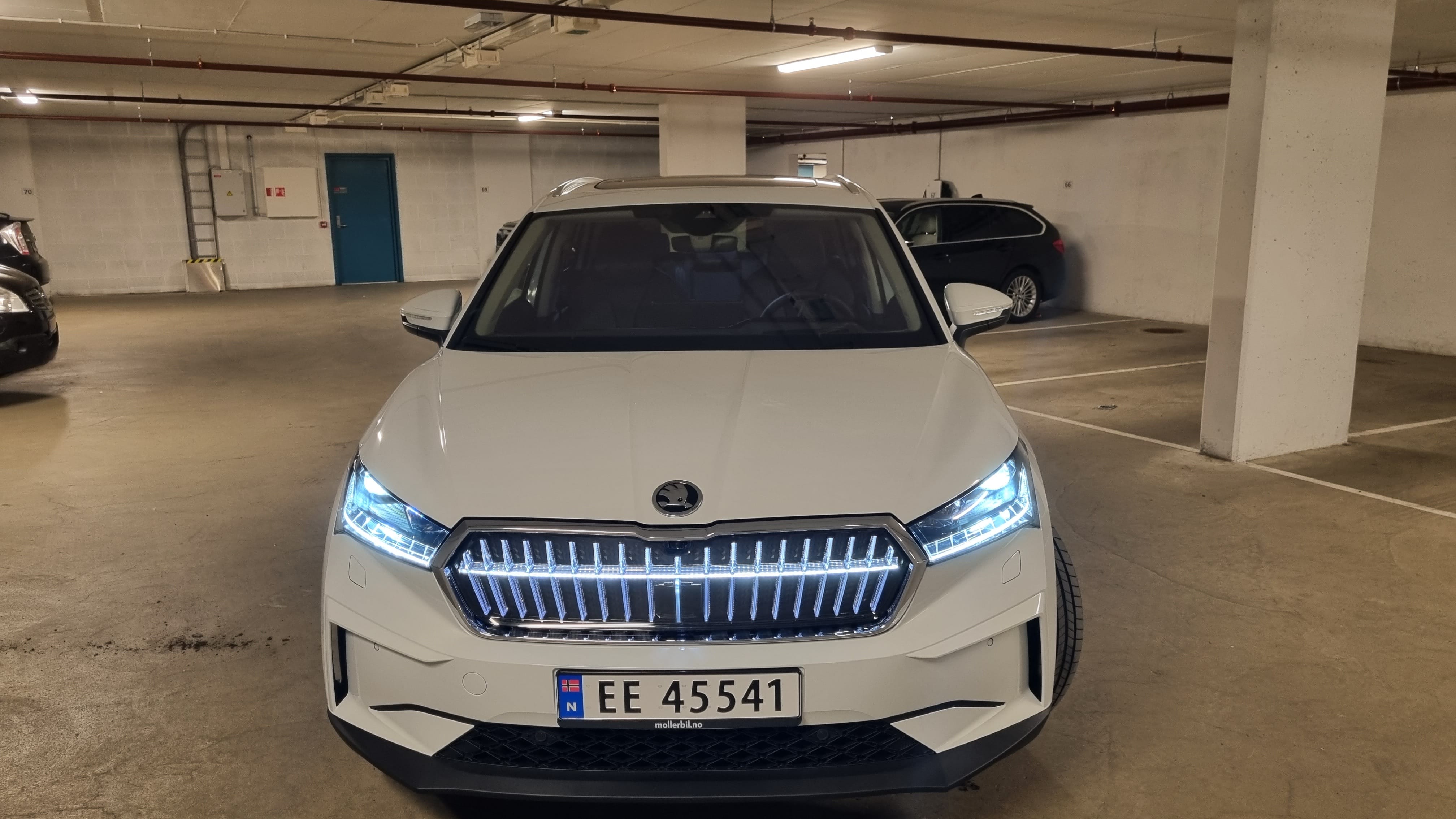 Skoda Enyaq 80x Quattro med Ryggekamera