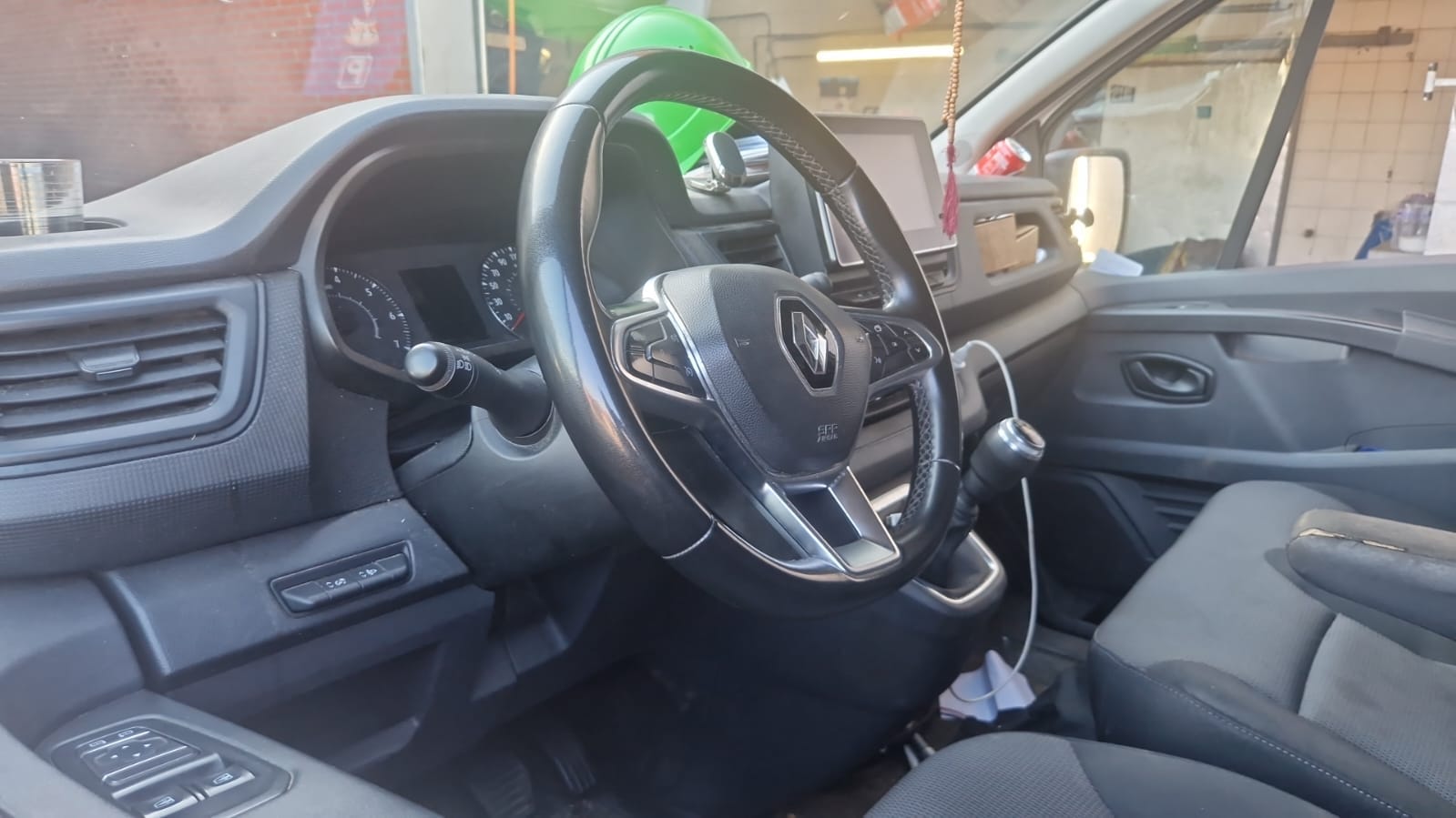 Renault Trafic met GPS