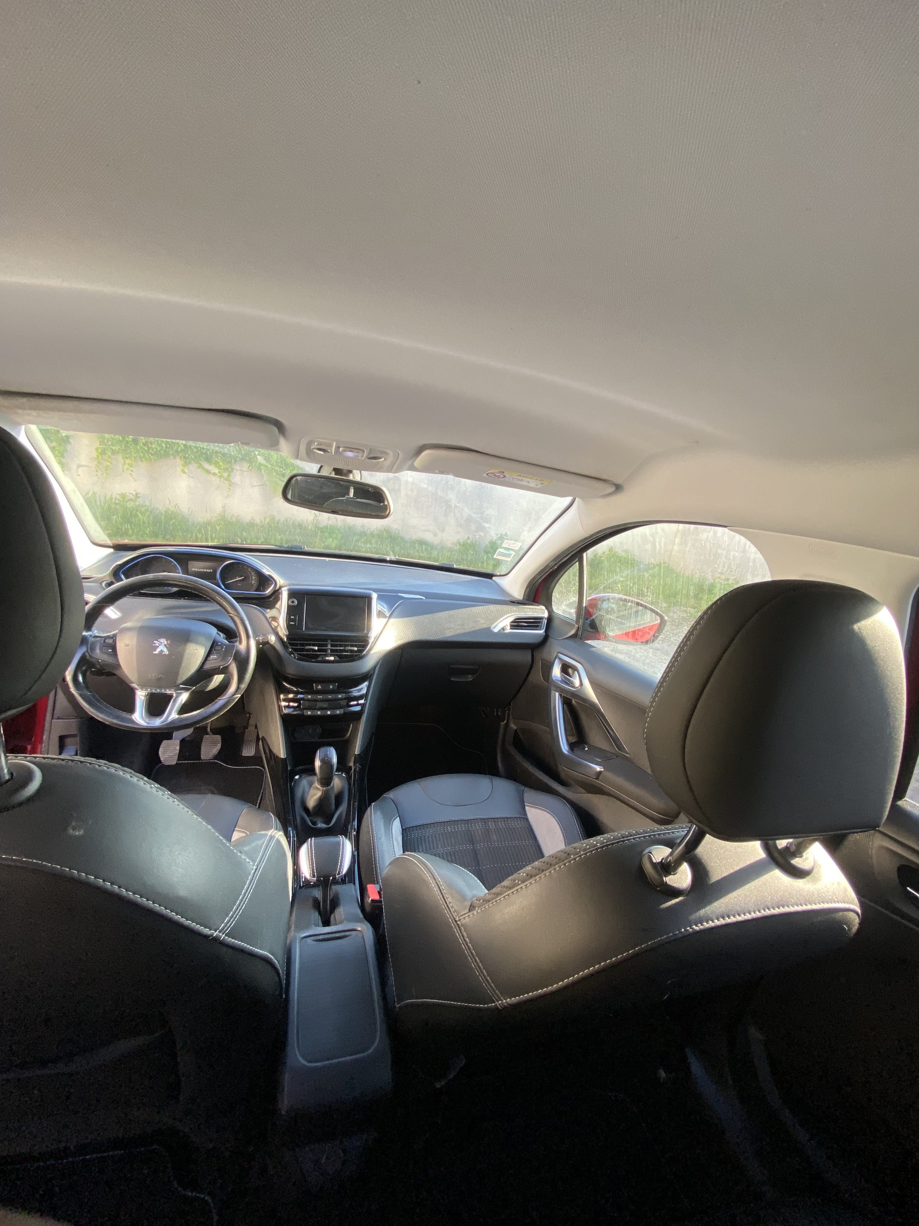 Peugeot 2008 avec GPS