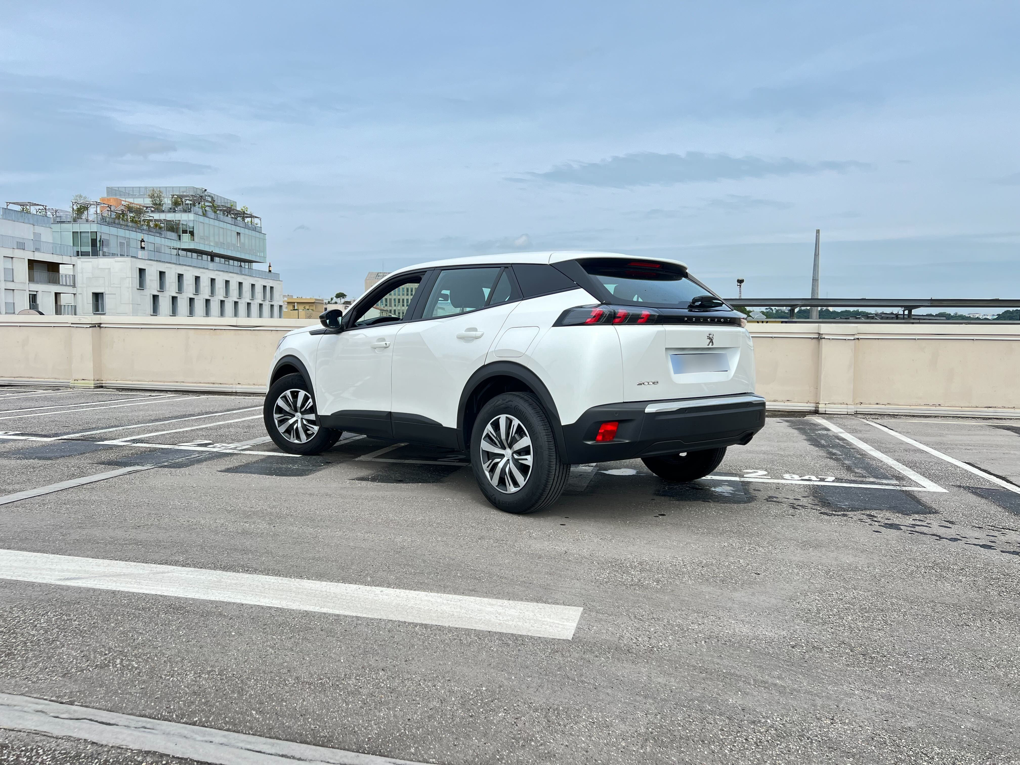 Peugeot 2008 avec GPS