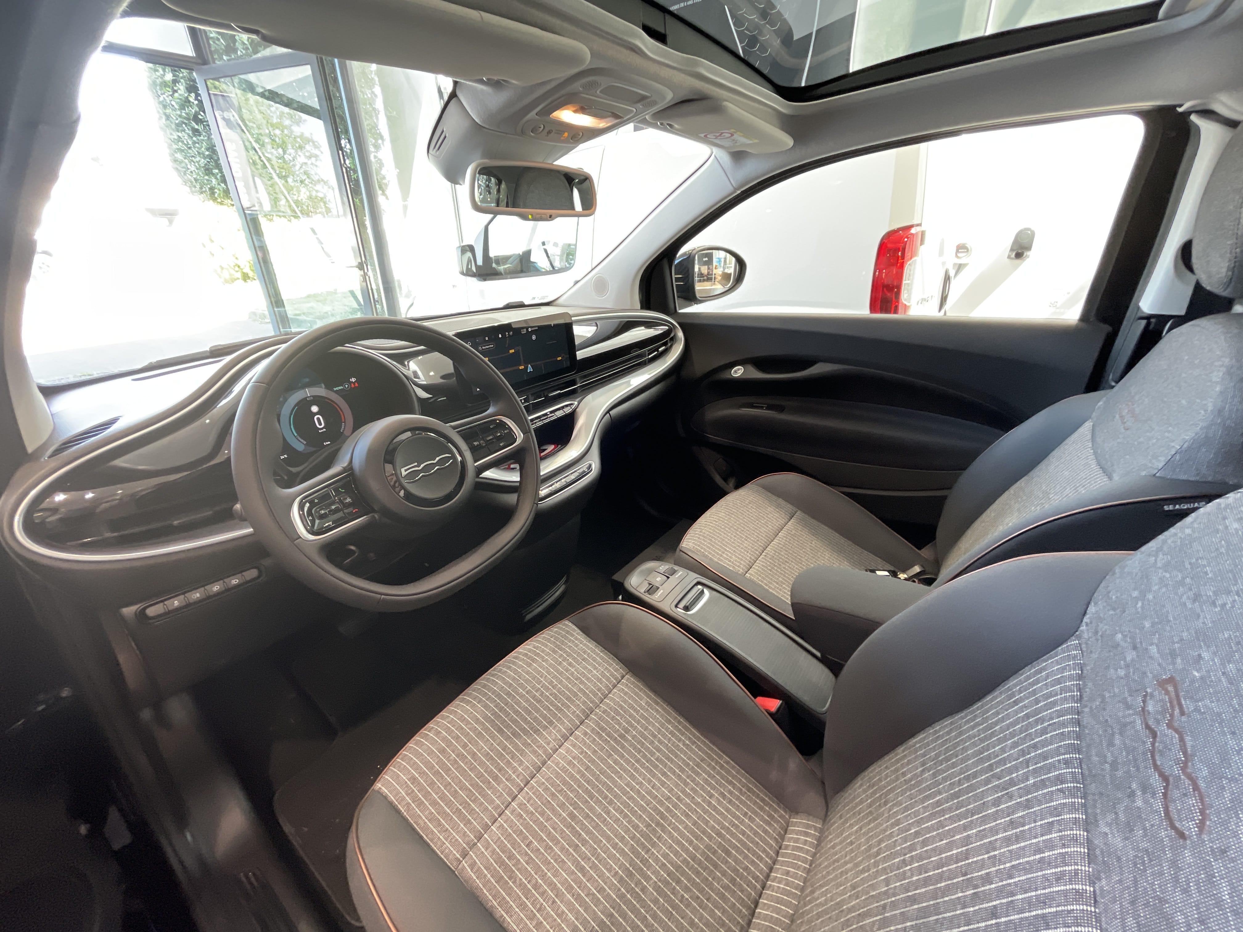 Fiat 500e Électrique 3+1 260km autonomie avec GPS