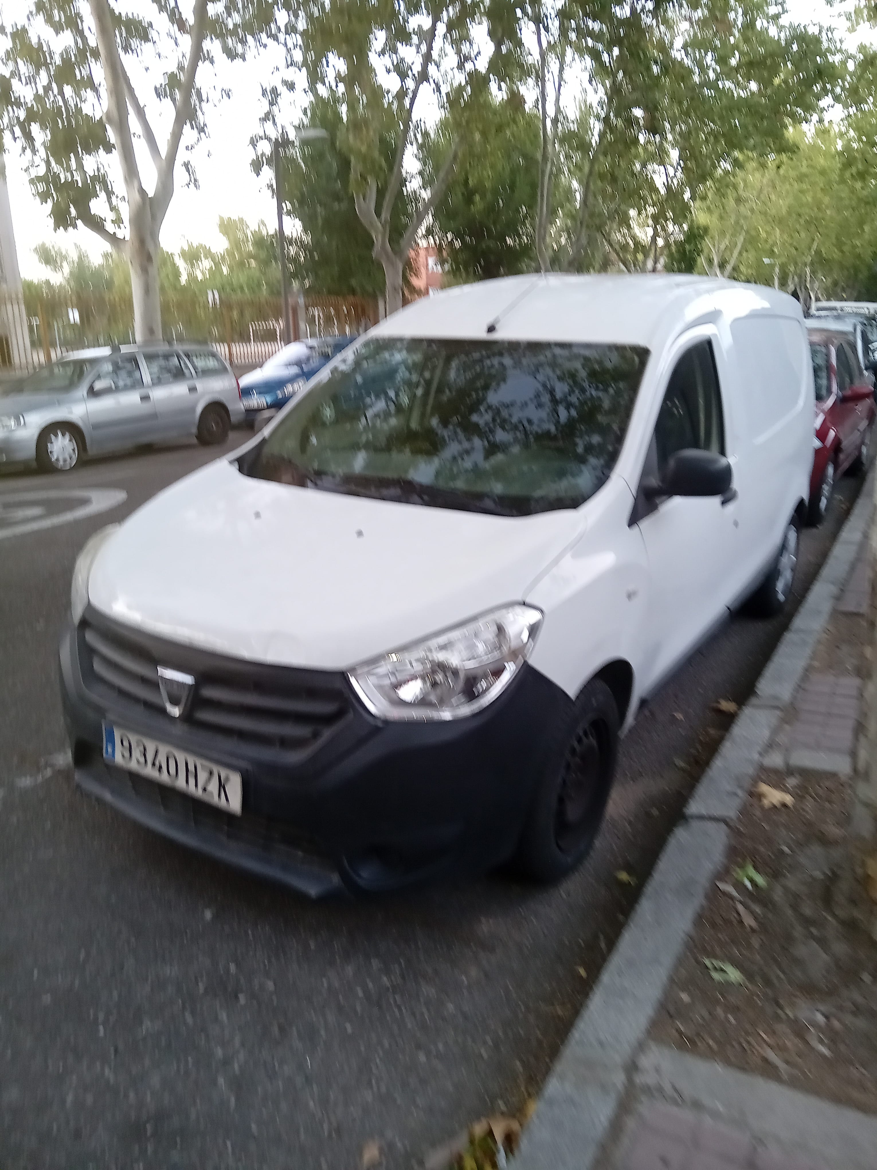 Dacia Dokker, 2014, Gasolina 95