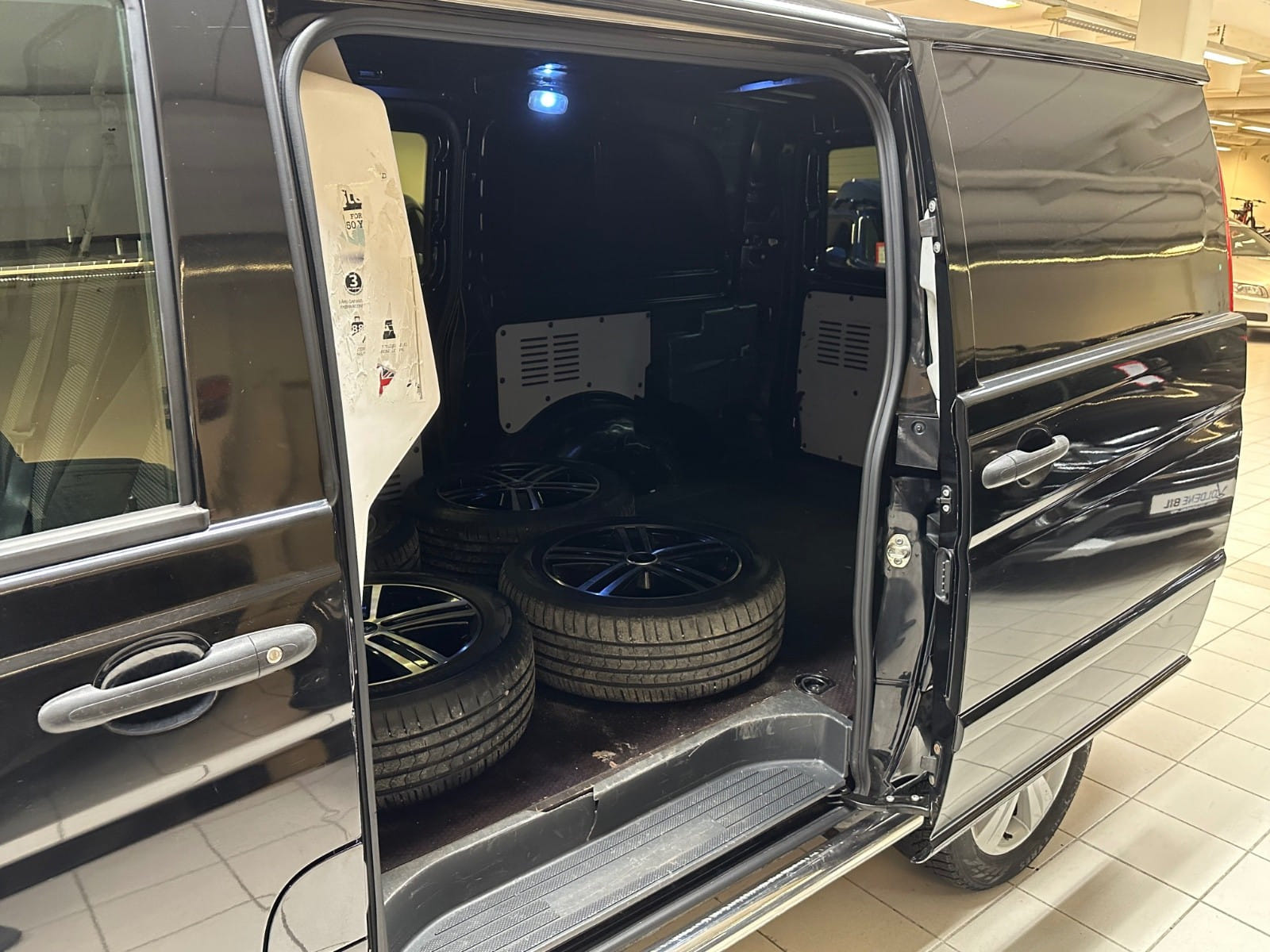 Mercedes-Benz Vito 4x4 (2 sidedører) med Cruisekontroll