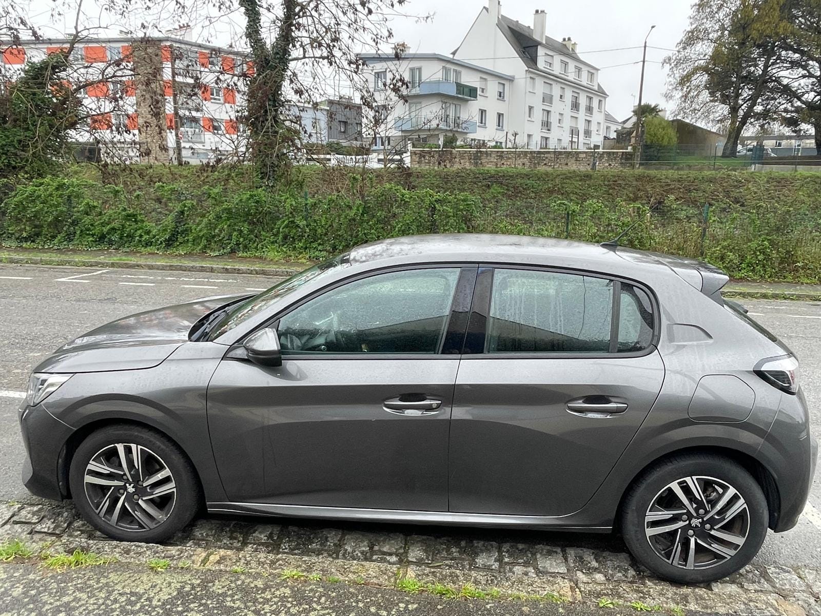 Peugeot 208 avec Climatisation