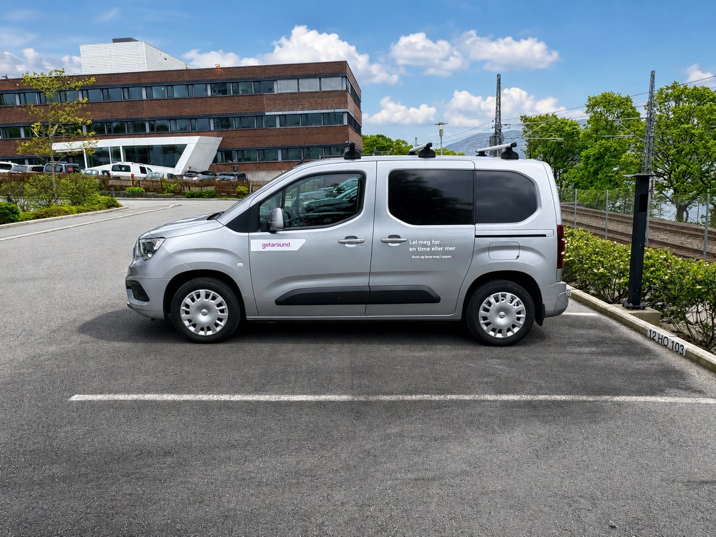 Opel Combo with Backup camera