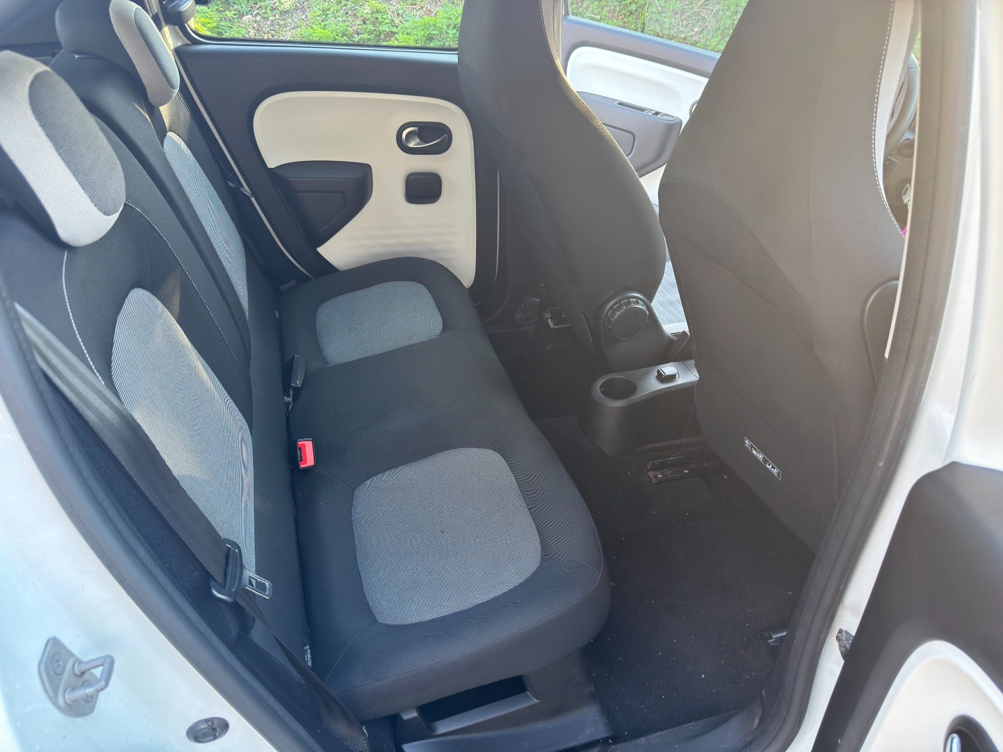 Renault Twingo III avec Entrée audio / iPod