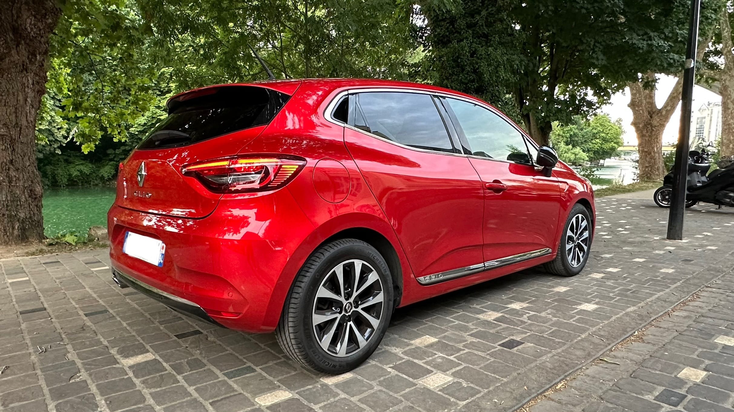 Renault Clio 1.0 TCe 100ch finition Intens avec Régulateur de vitesse