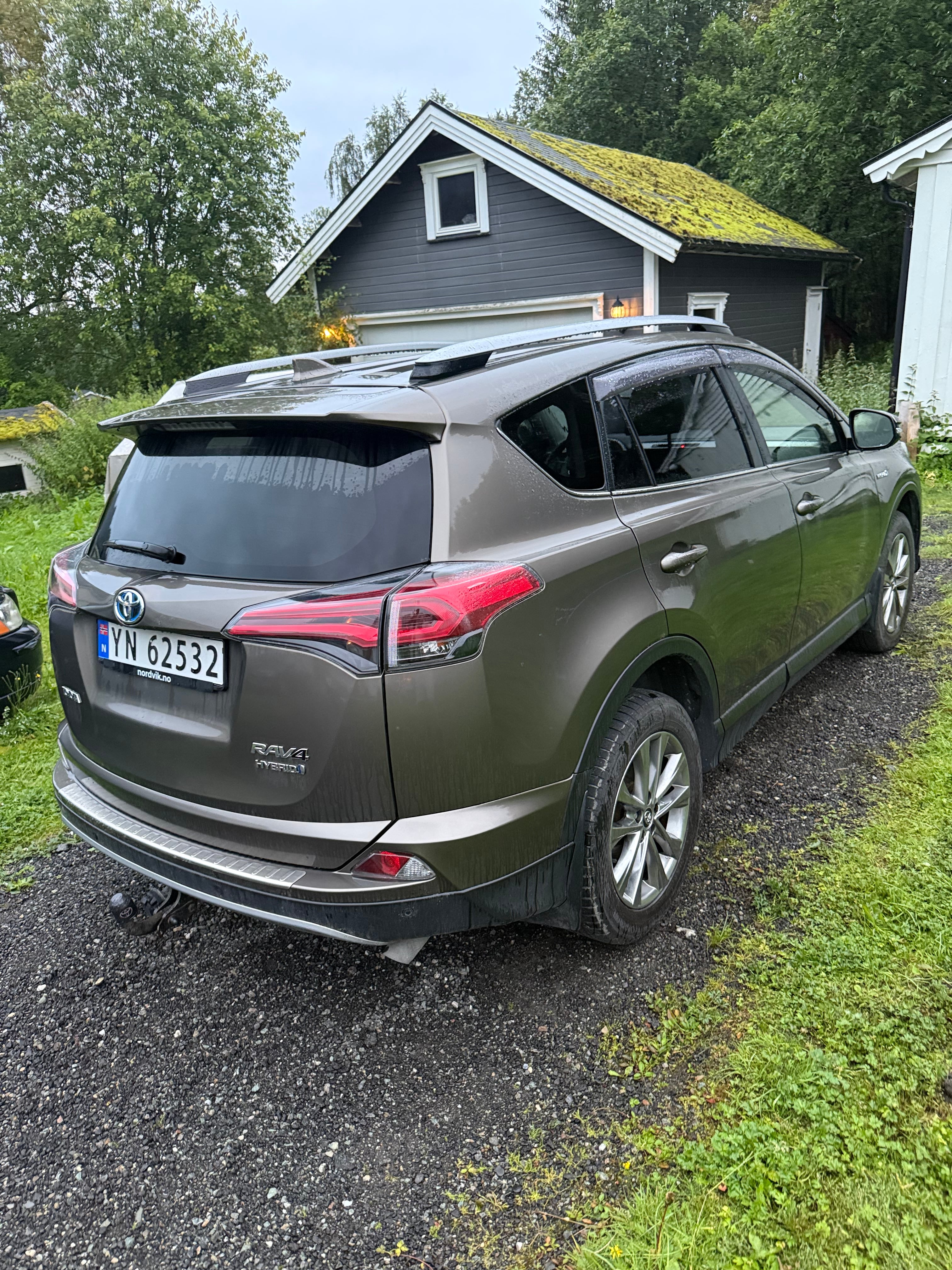 Toyota RAV 4 Hybrid med Ryggekamera
