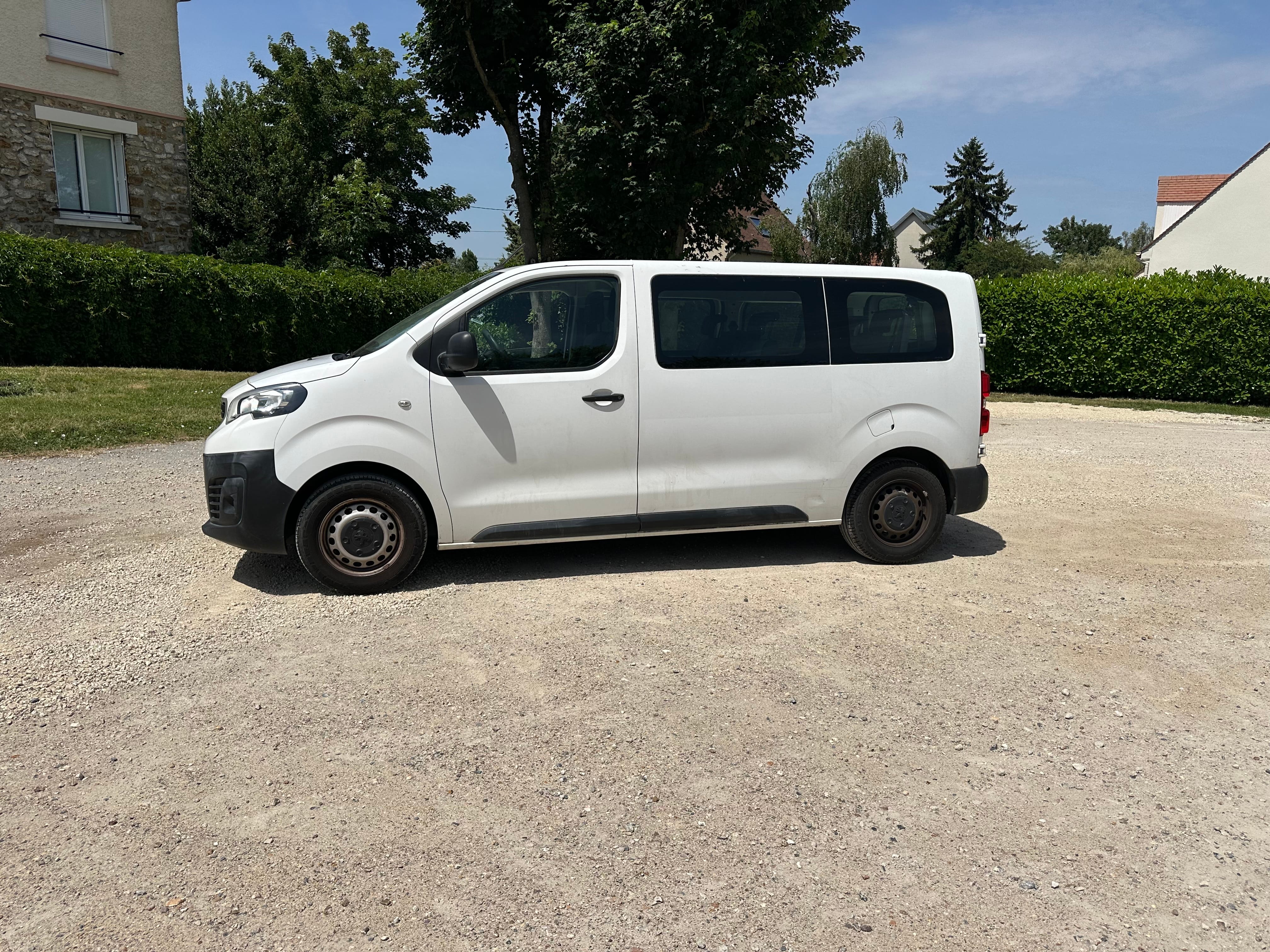 Peugeot Traveller avec Caméra de recul