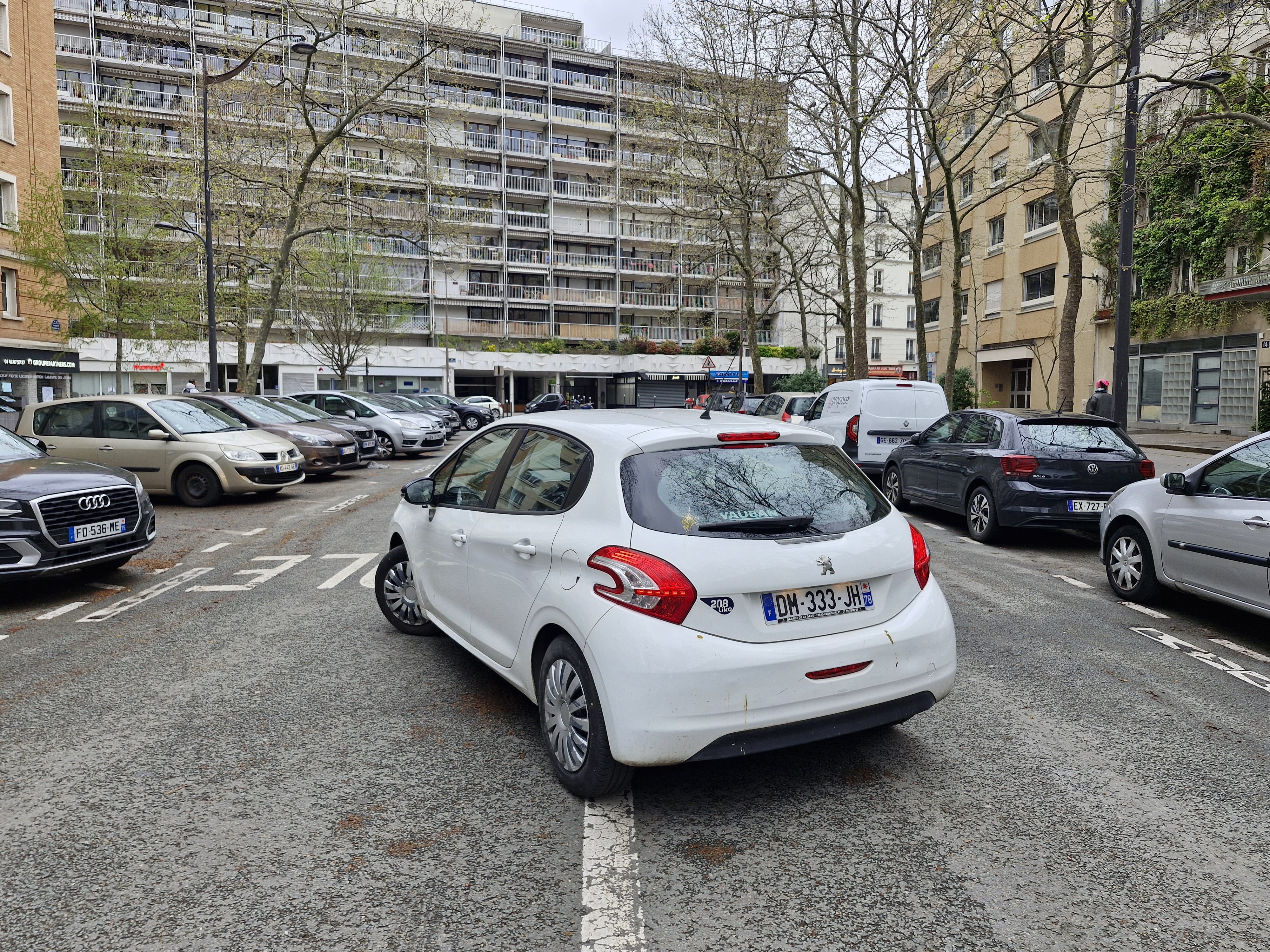 Peugeot 208 avec GPS