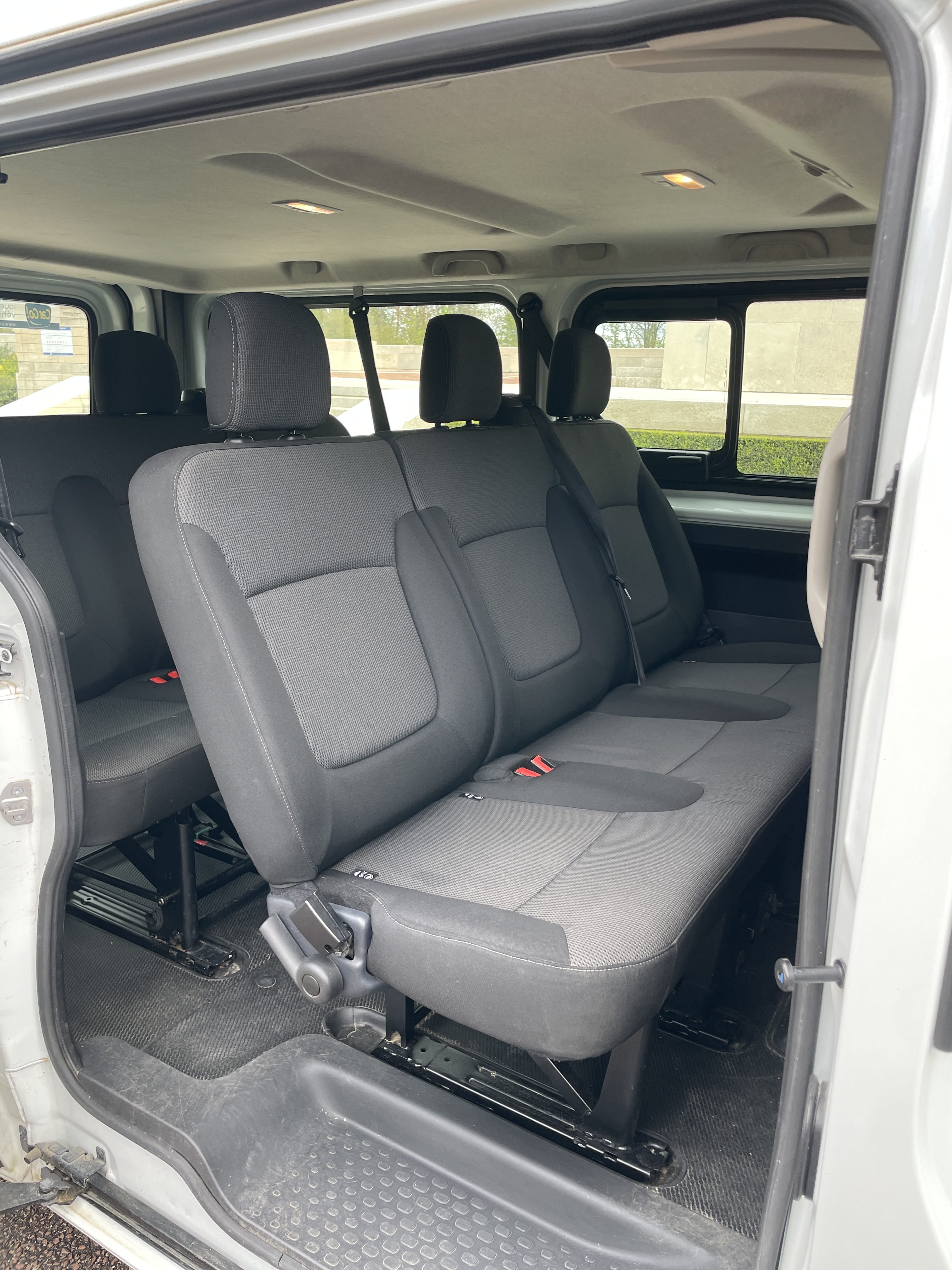 Renault Trafic Passenger 9 places avec Siège bébé