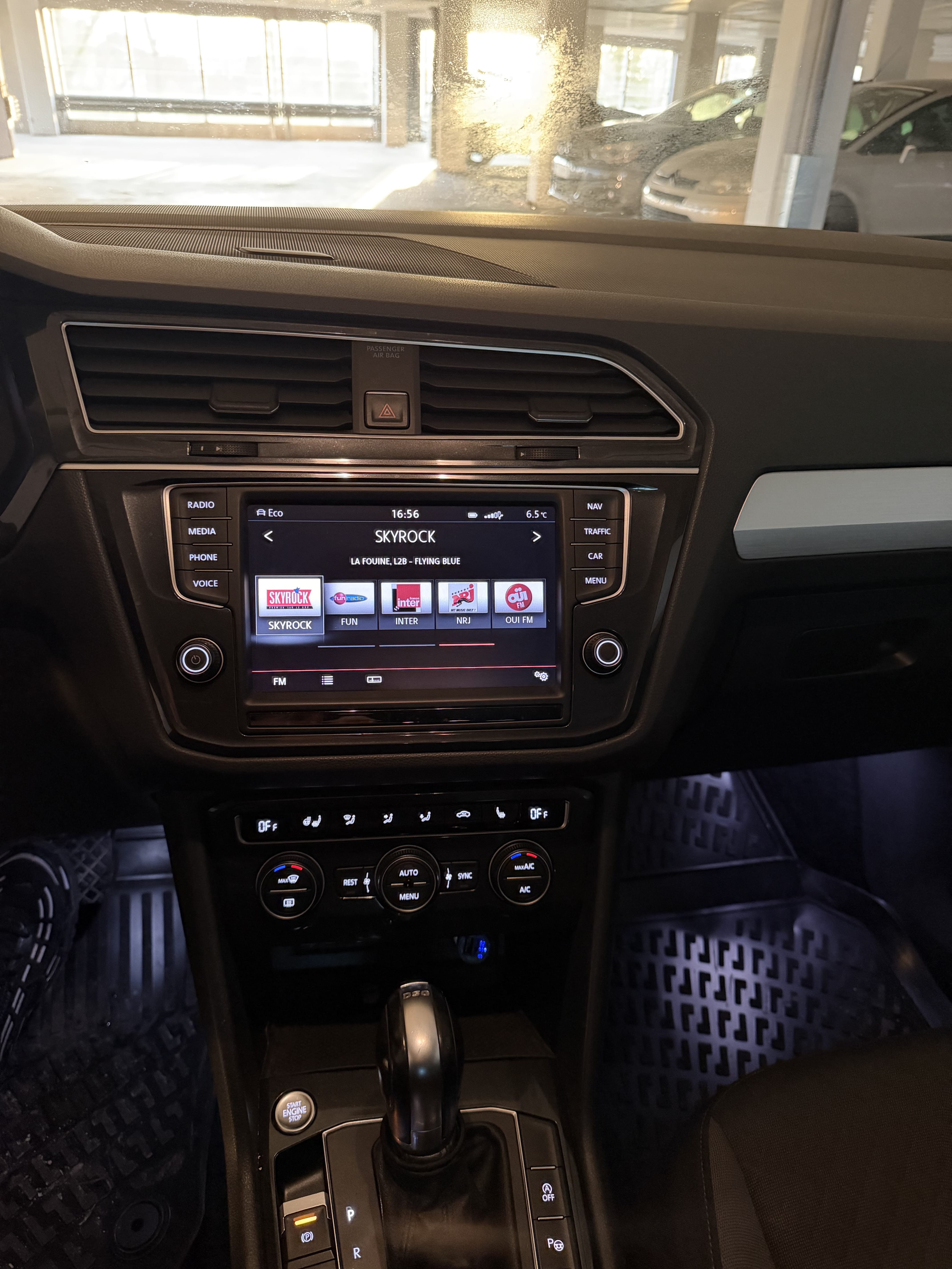 Volkswagen Tiguan 2.0T SEL 4Motion 2l 150cv avec Siège bébé