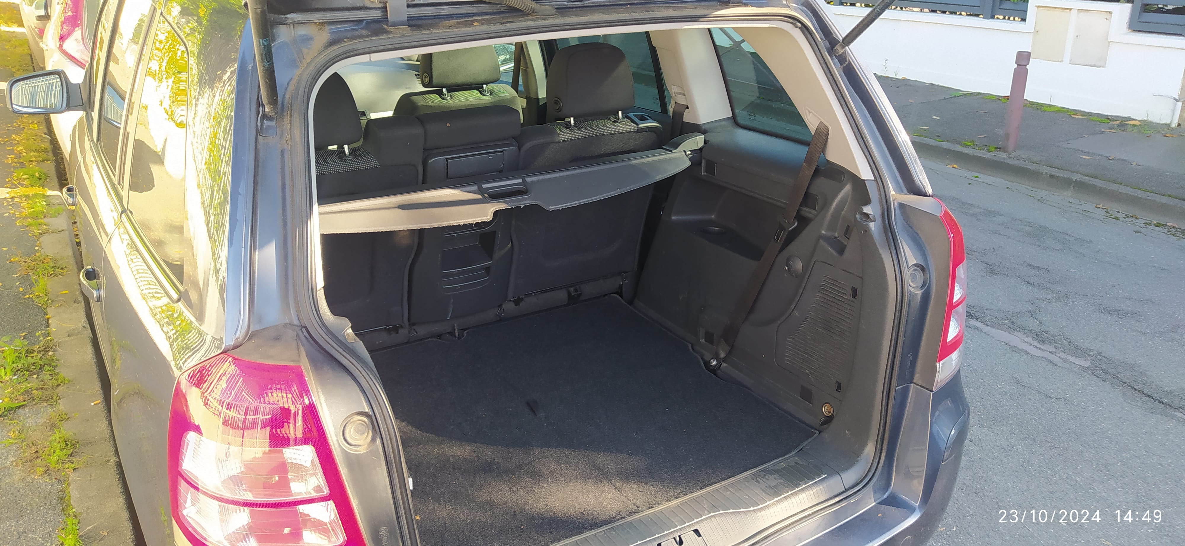 Opel Zafira avec Pneus neige