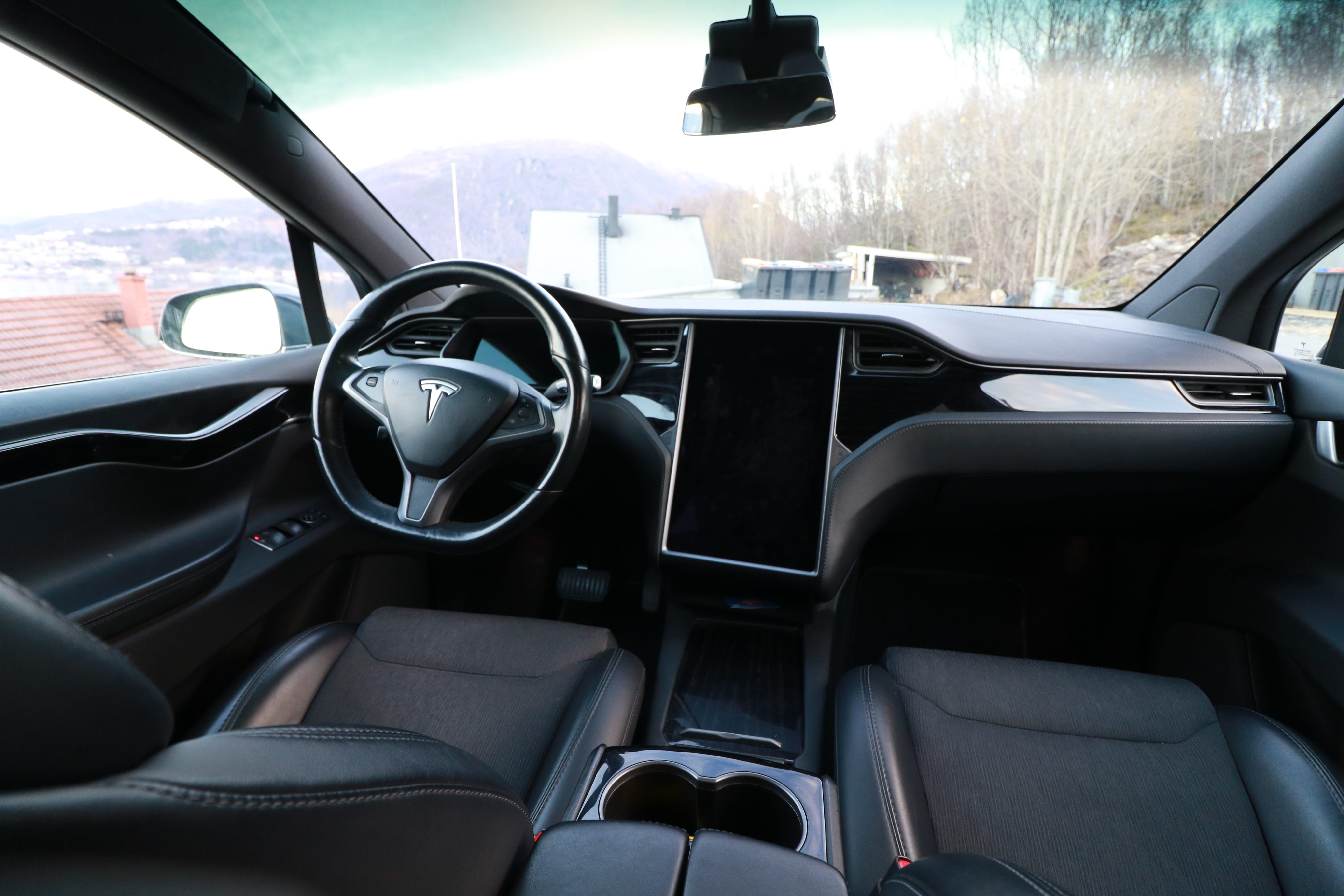 Tesla Model X with Cruise control