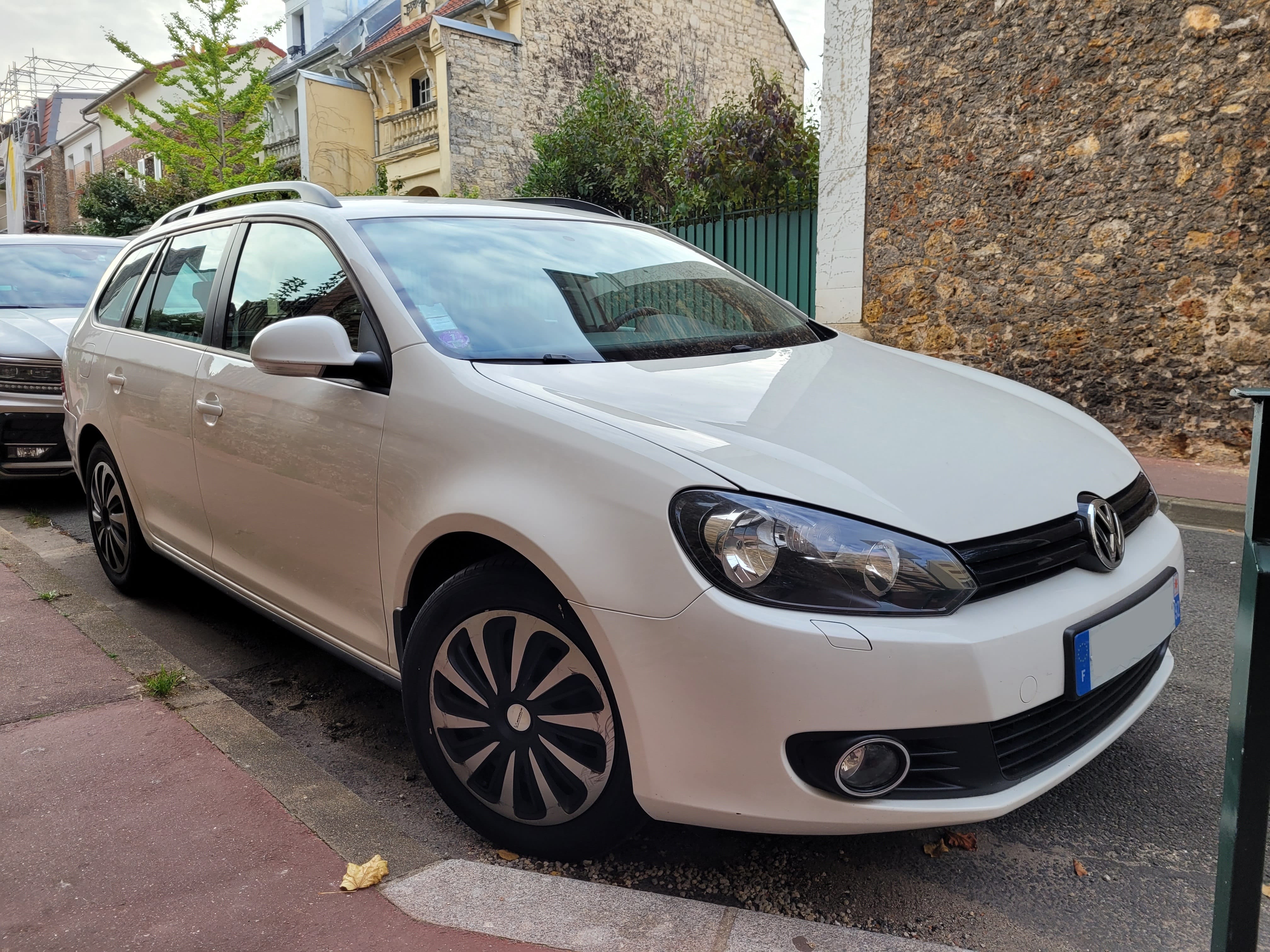 Volkswagen Golf SW break Essence / Ethanol, 2012, Essence 95