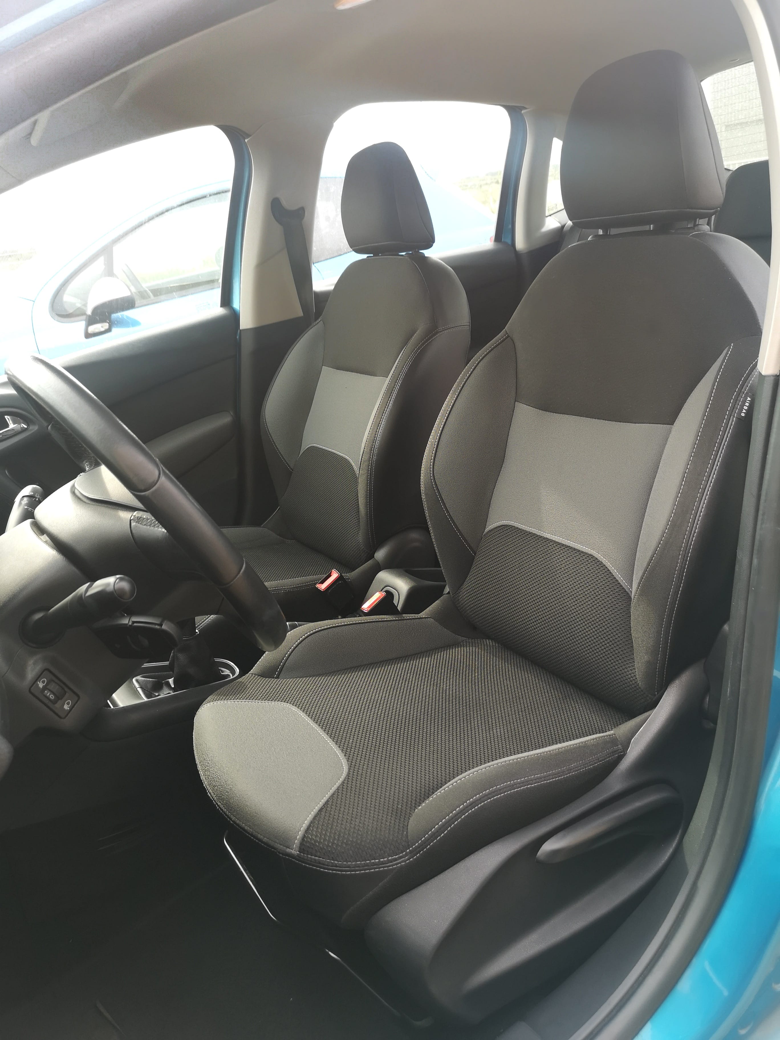 Citroen C3 II (essence)- Clim / bluetooth / GPS avec Chaines