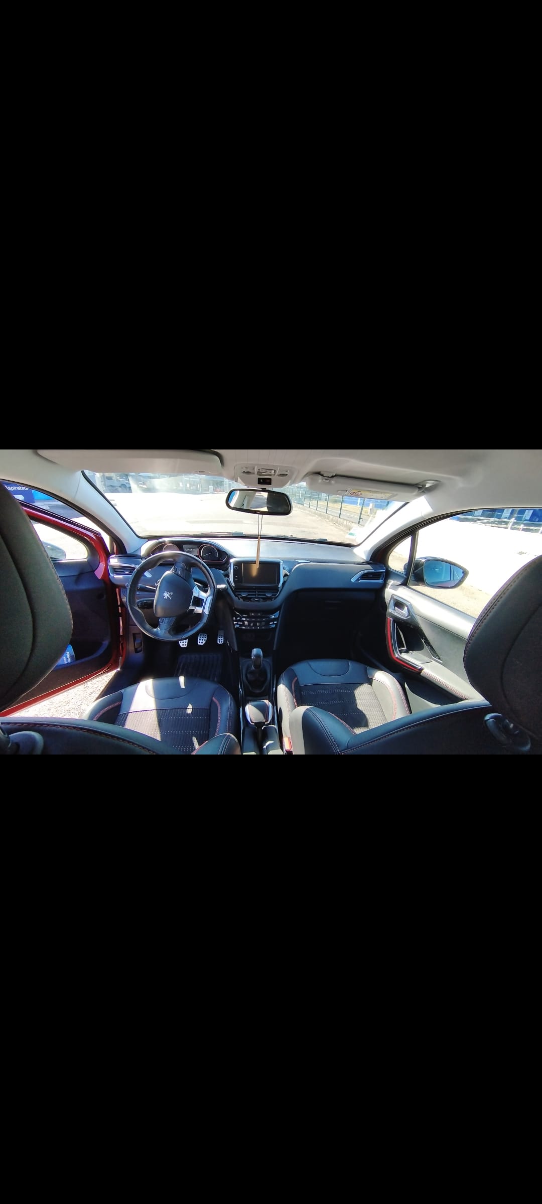 Peugeot 2008 avec GPS