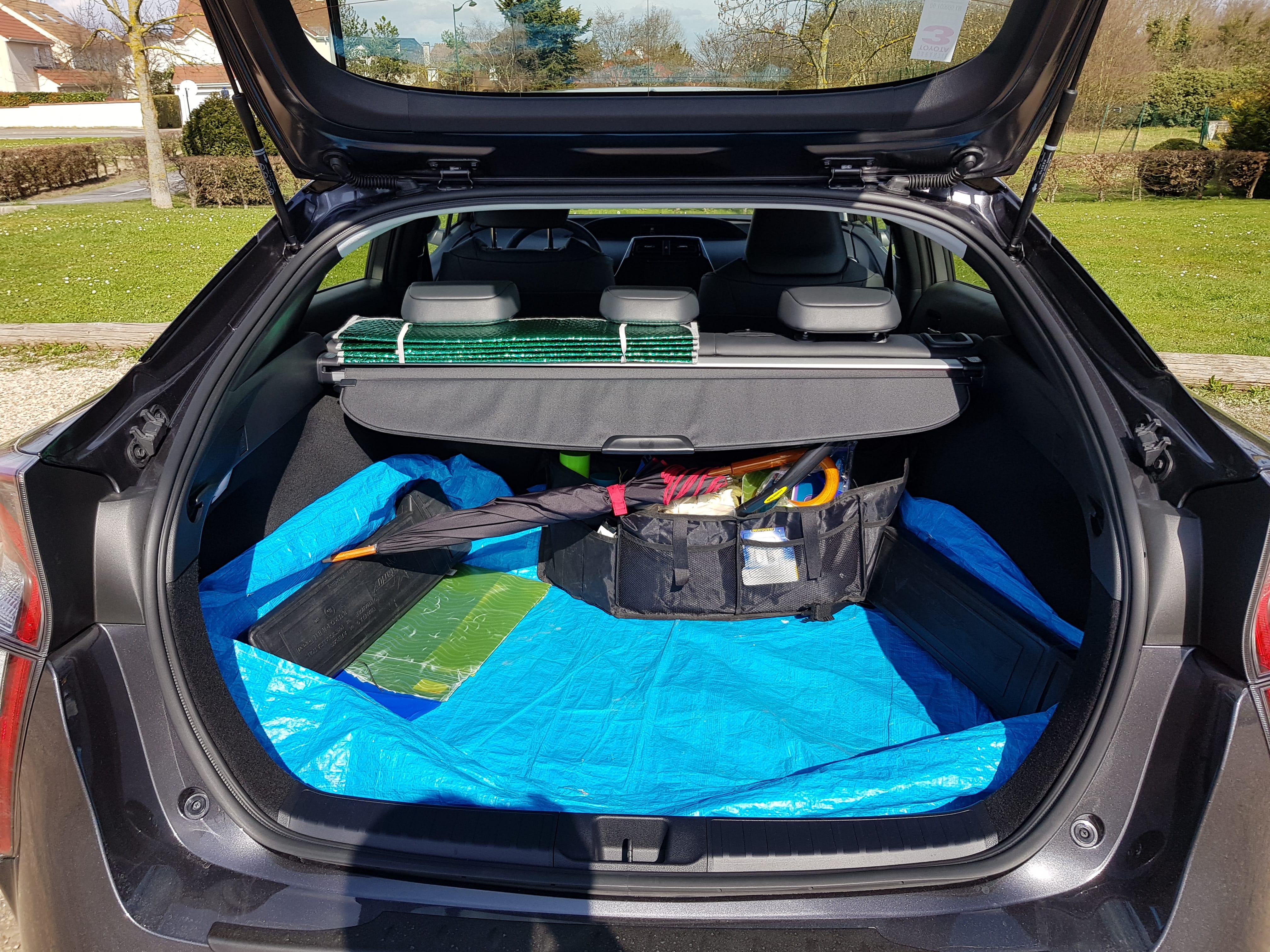 Toyota Prius Lounge hybride avec GPS