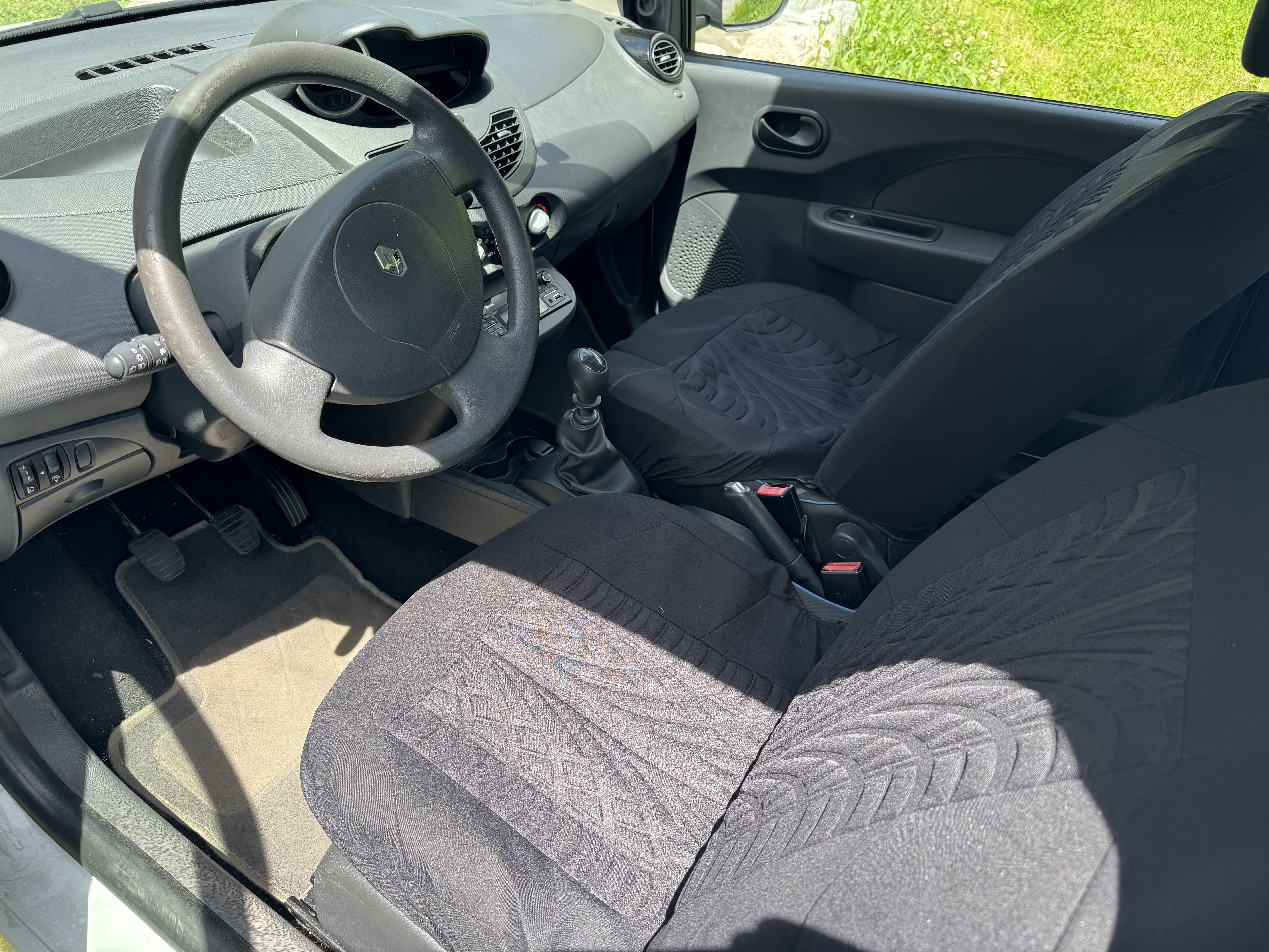 Renault Twingo essence 1.2 L 75 ch