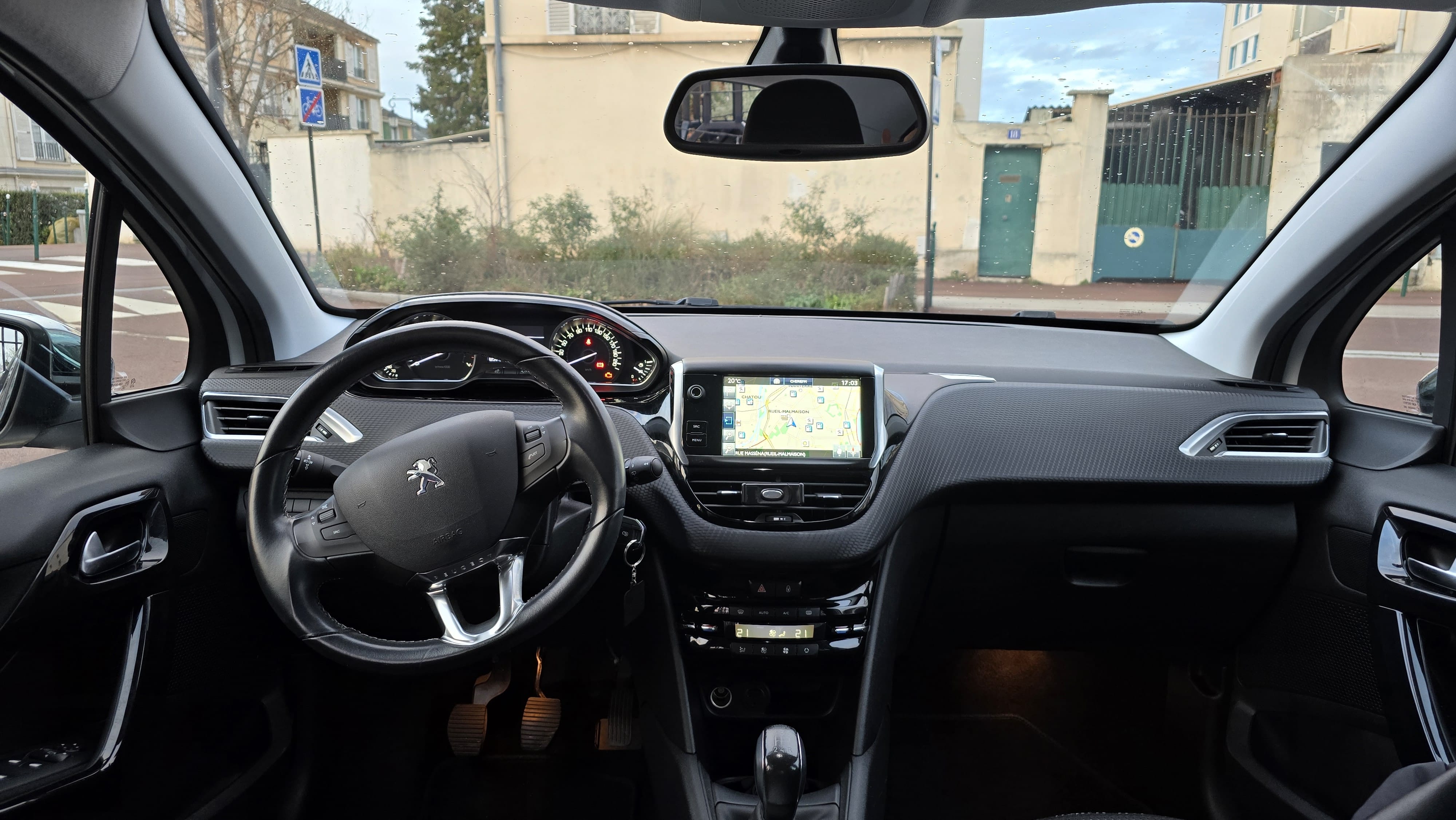 Peugeot 208 avec Régulateur de vitesse