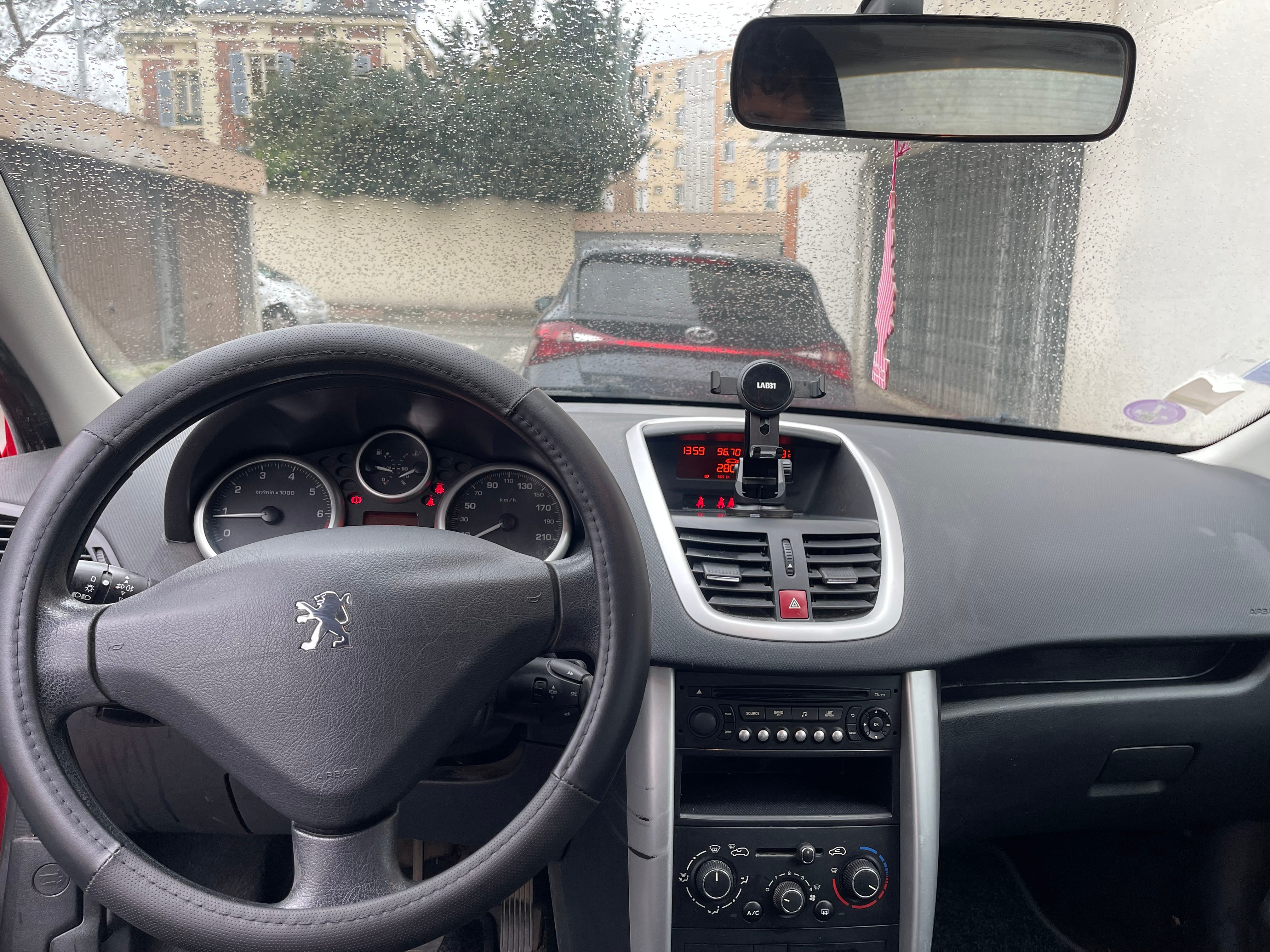 Peugeot 207 avec Port USB