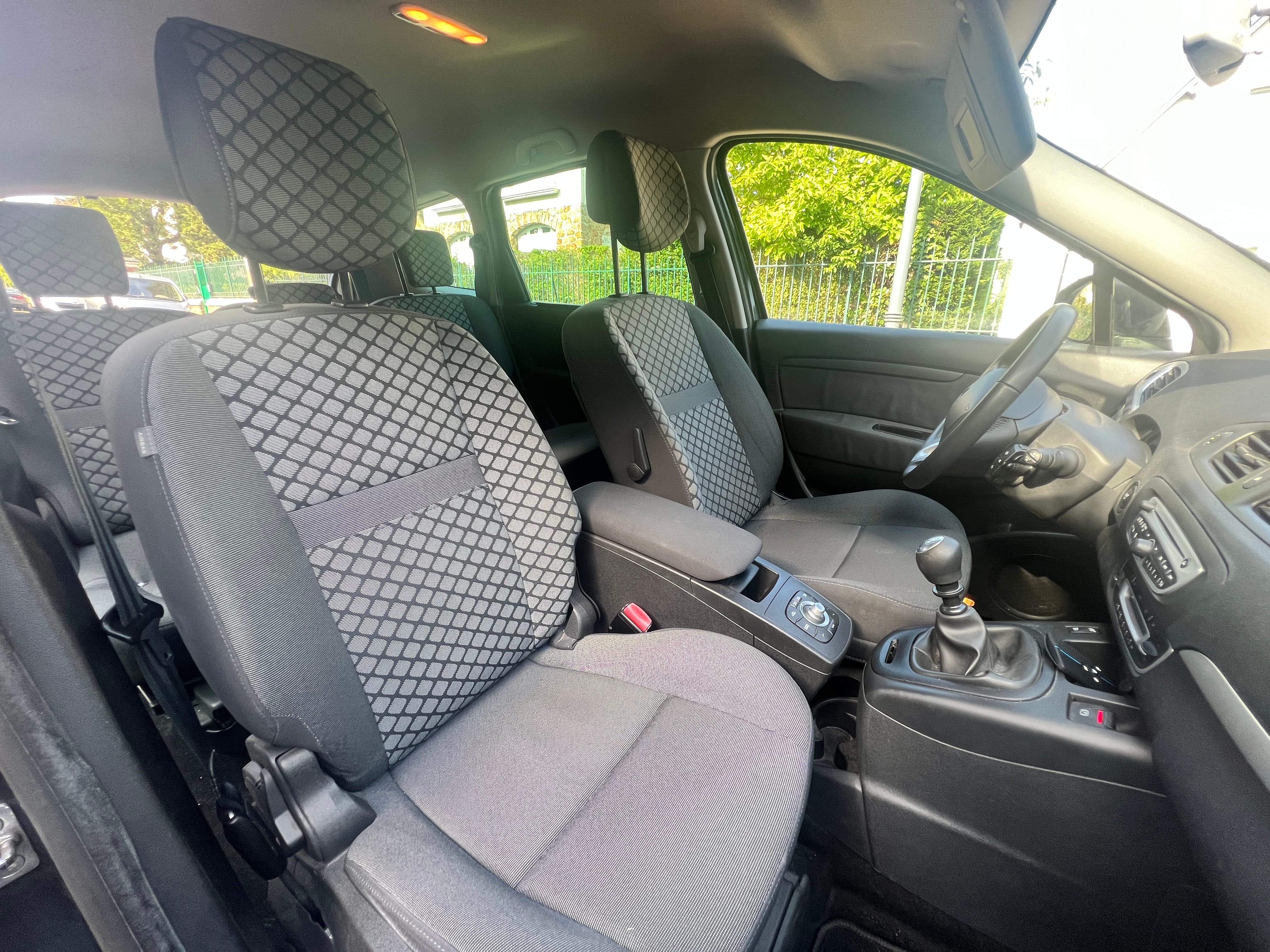 Renault Scenic 1.9 DCI 130 / 5 & 7 places avec Régulateur de vitesse