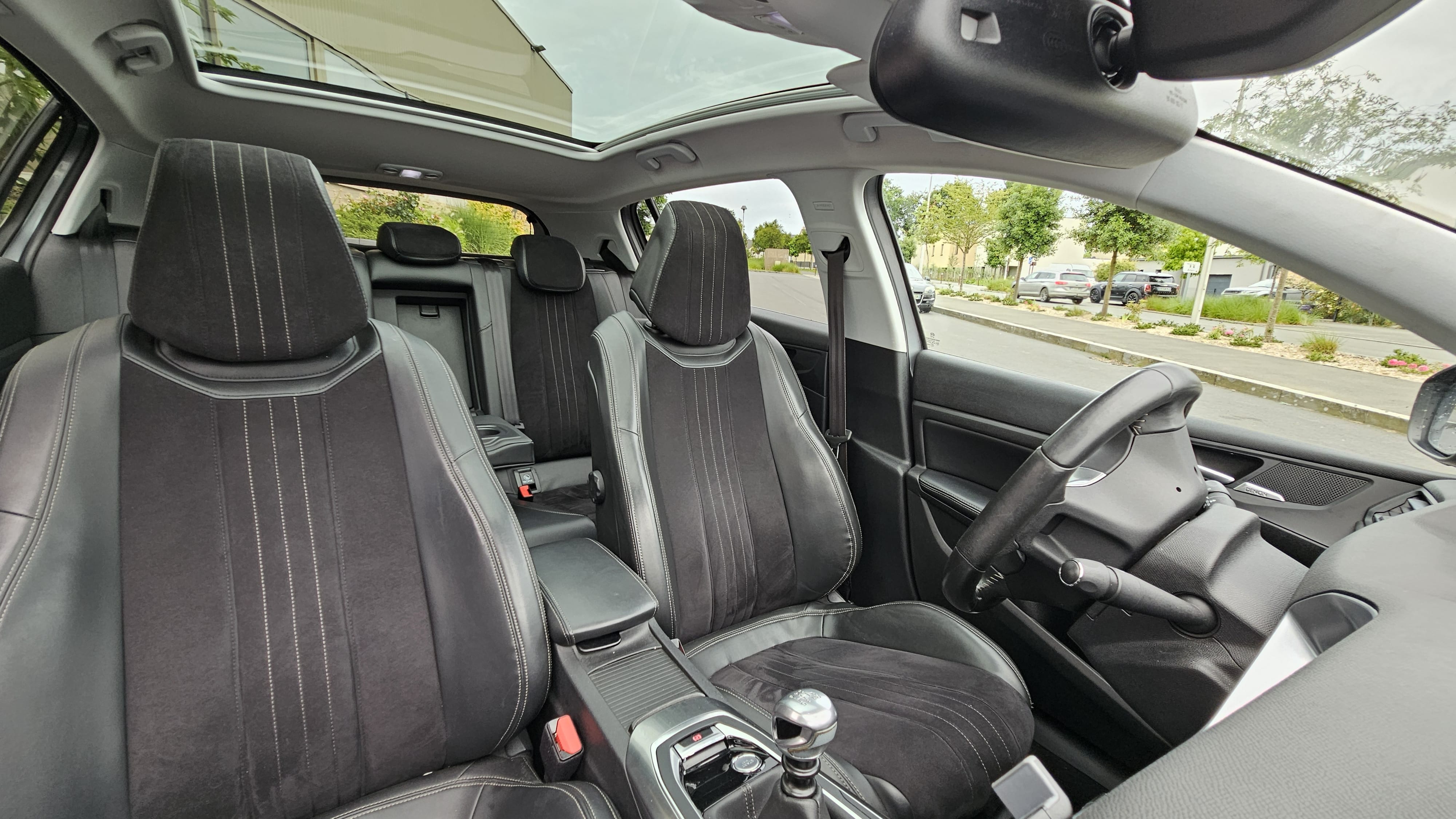 Peugeot 308 Féline 156cv avec Climatisation