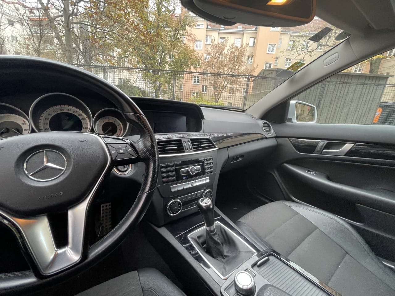 Mercedes C-Klasse Coupé mit Bluetooth-Audio
