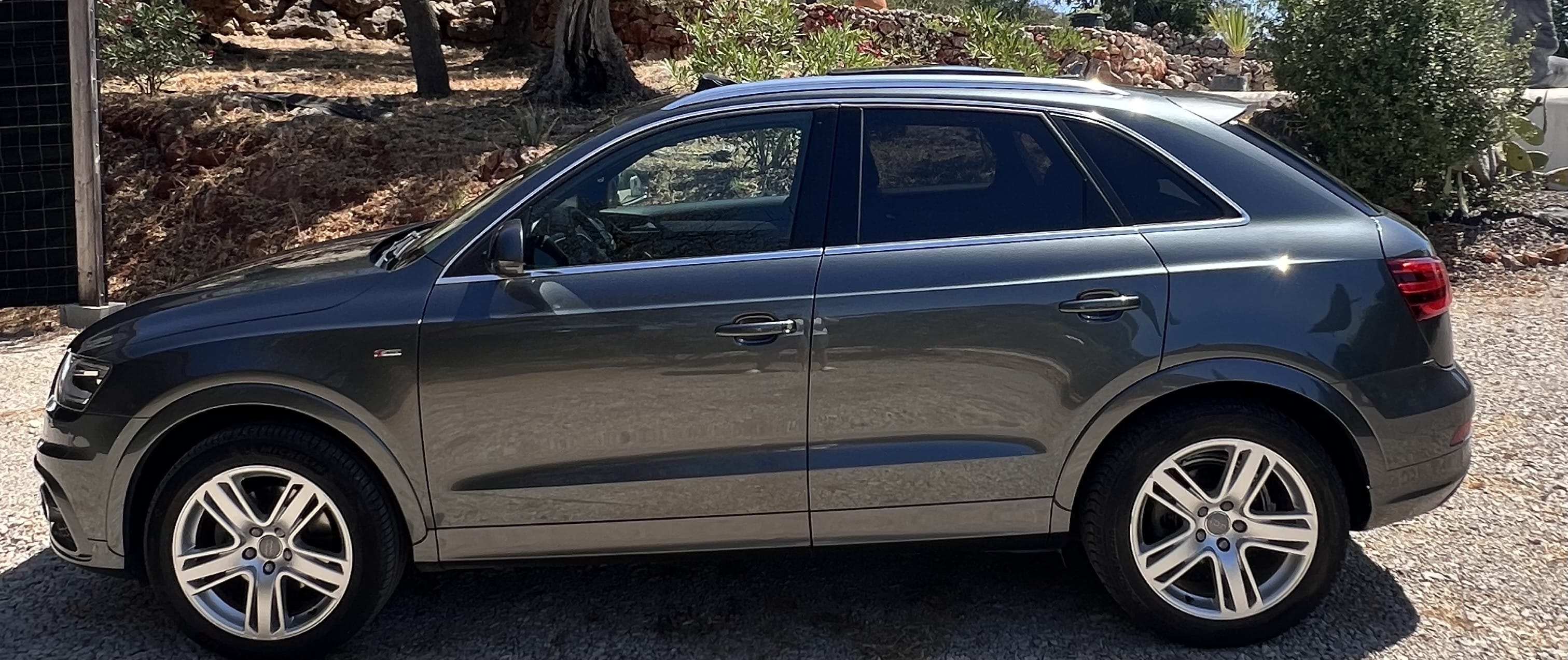 Audi Q3 2.0T Quattro Premium Plus avec Régulateur de vitesse