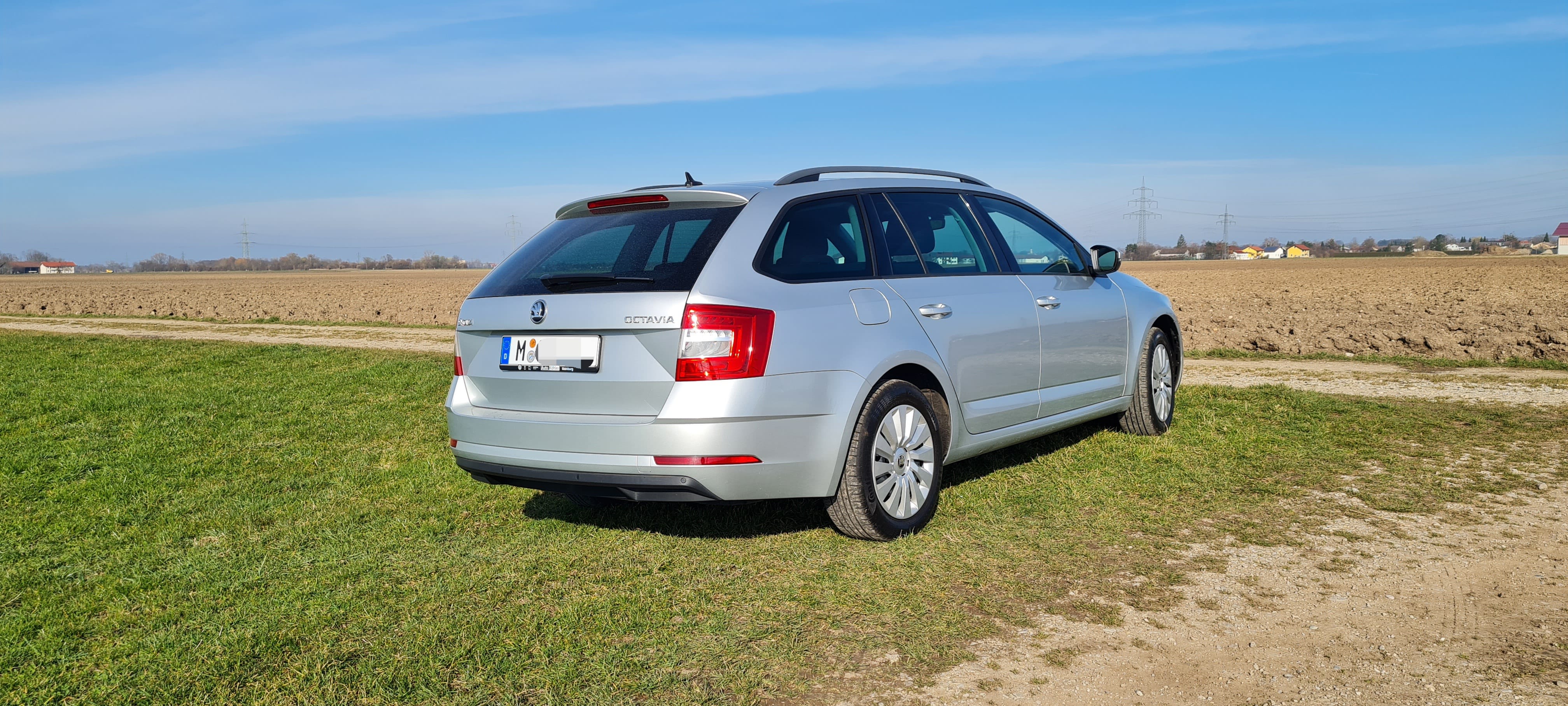 Skoda Octavia Kombi 1.6 TDI with Baby seat