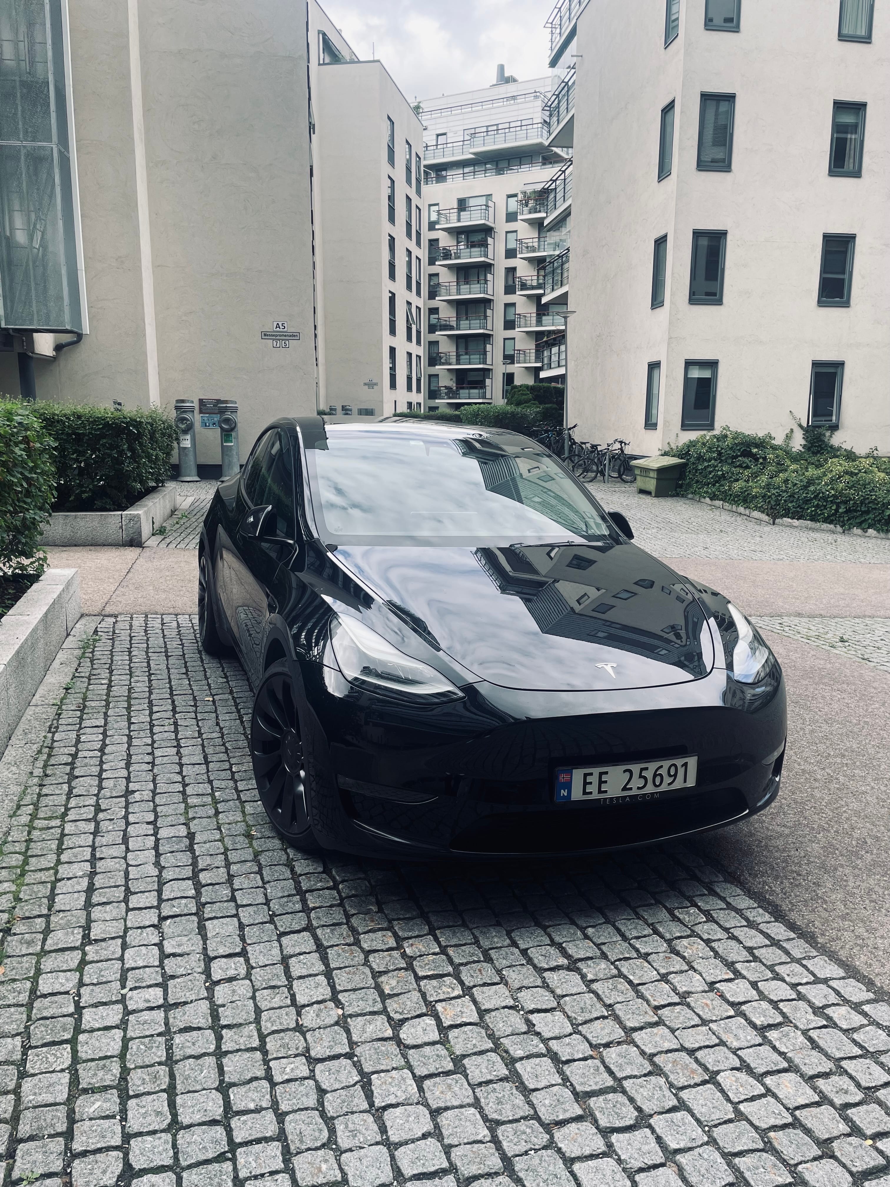 Tesla Model Y Performance, 2022, Electric, automatic