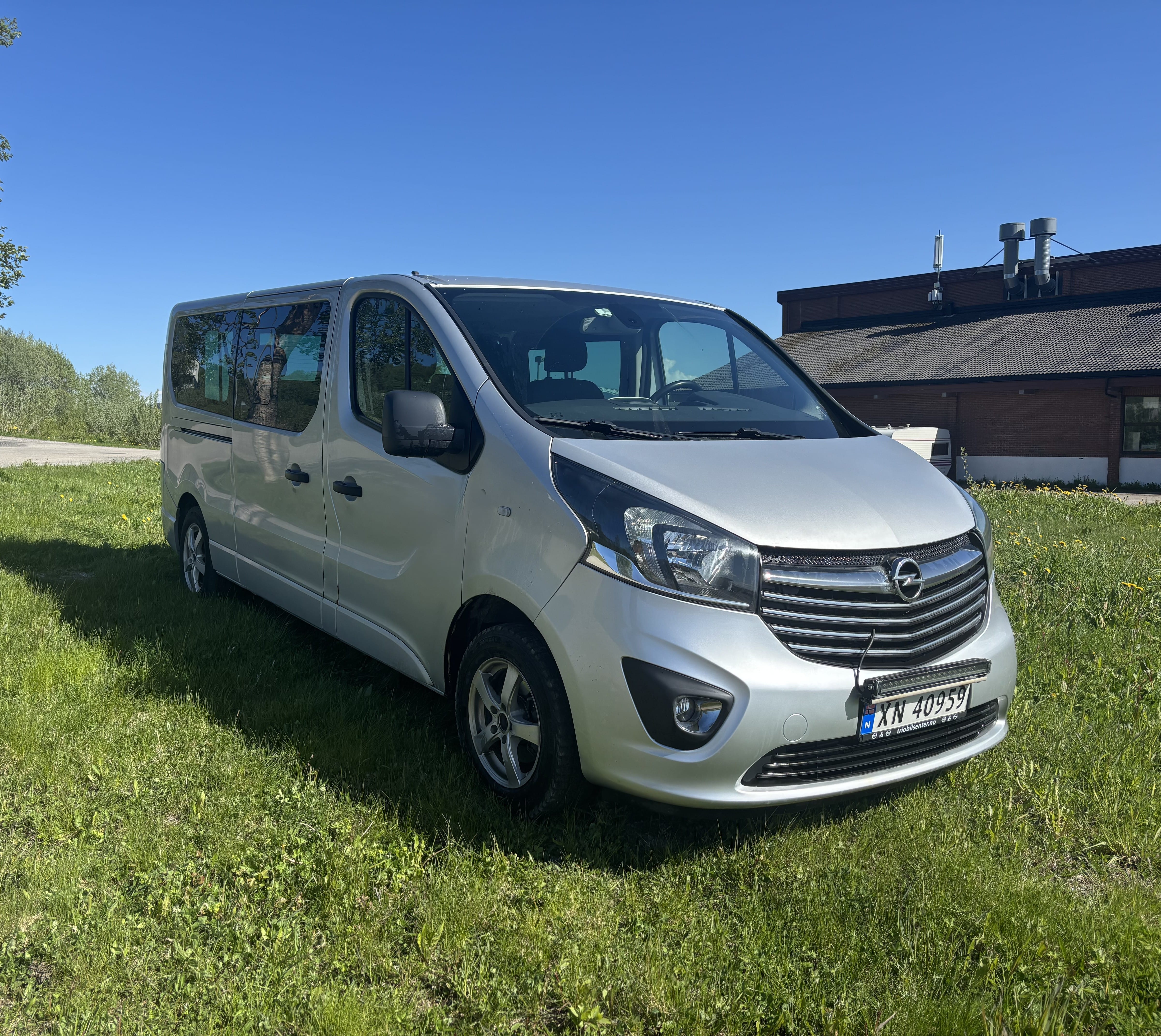 Opel Vivaro med Aircondition