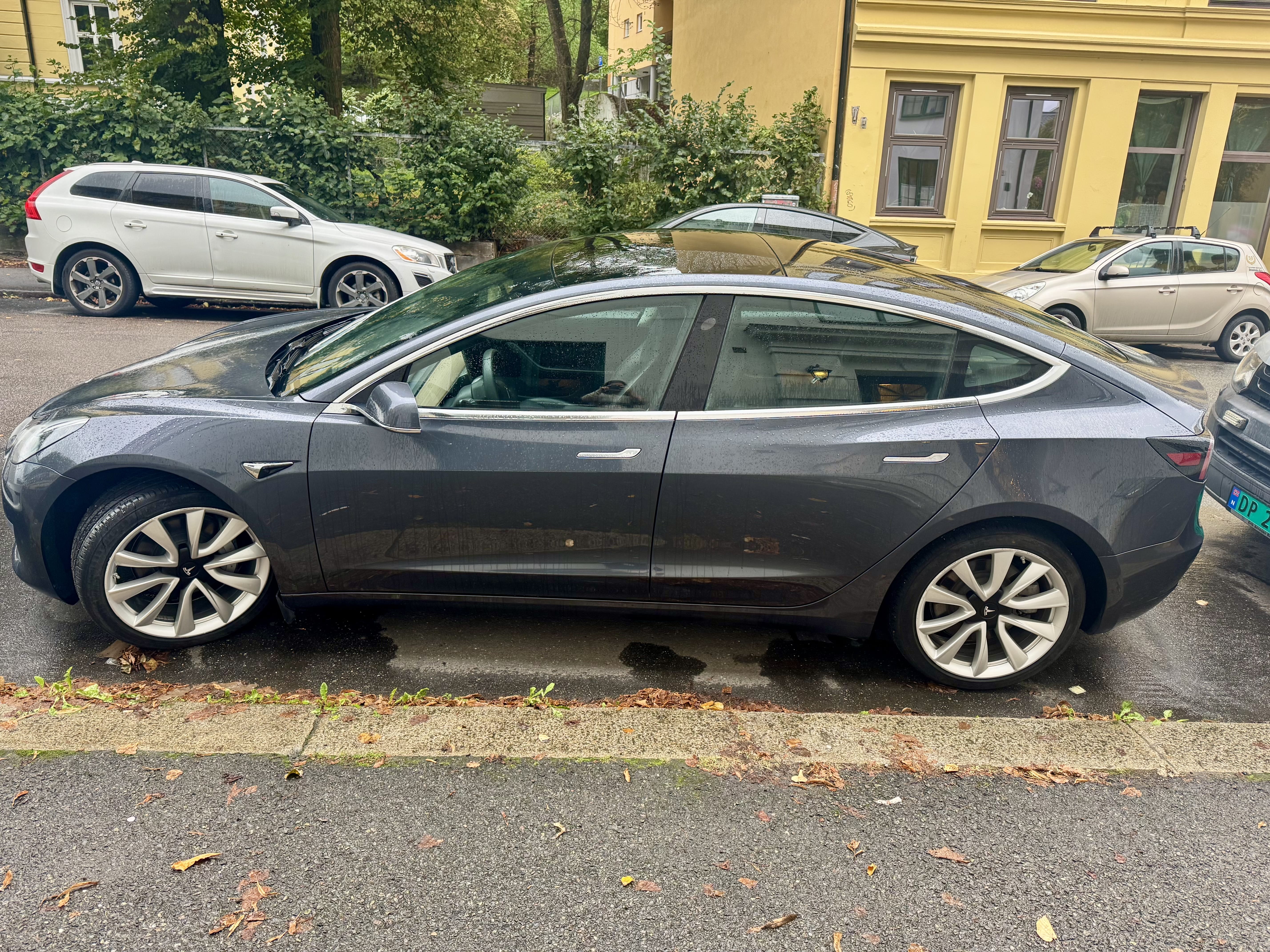 Tesla Model 3 Long Range avec Climatisation