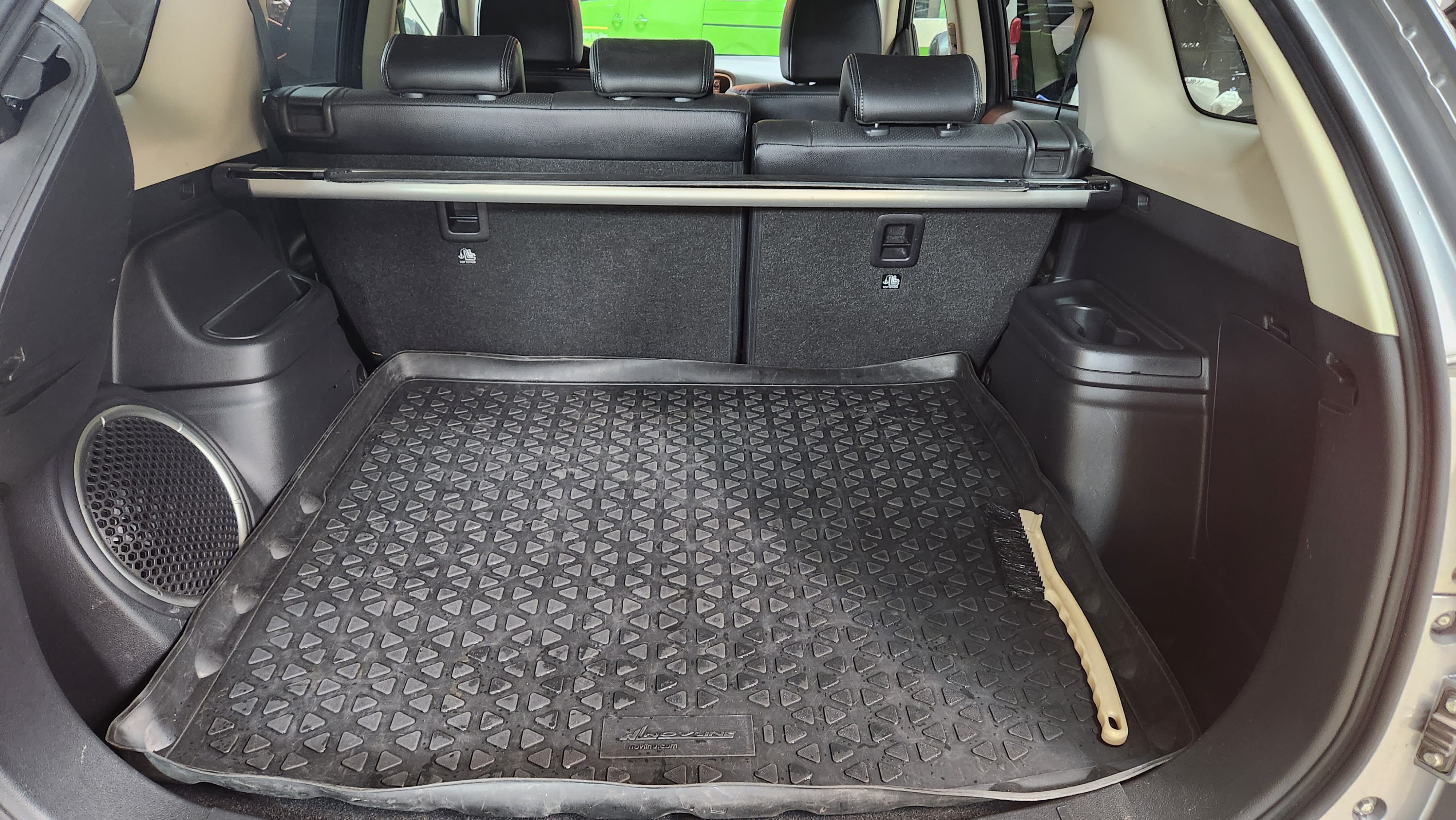 Mitsubishi Outlander Hybrid 2,0 Bensin, Automat, 4WD, hengerfeste,  Skiboks, inkl Beboerkort parkering with Four-wheel drive