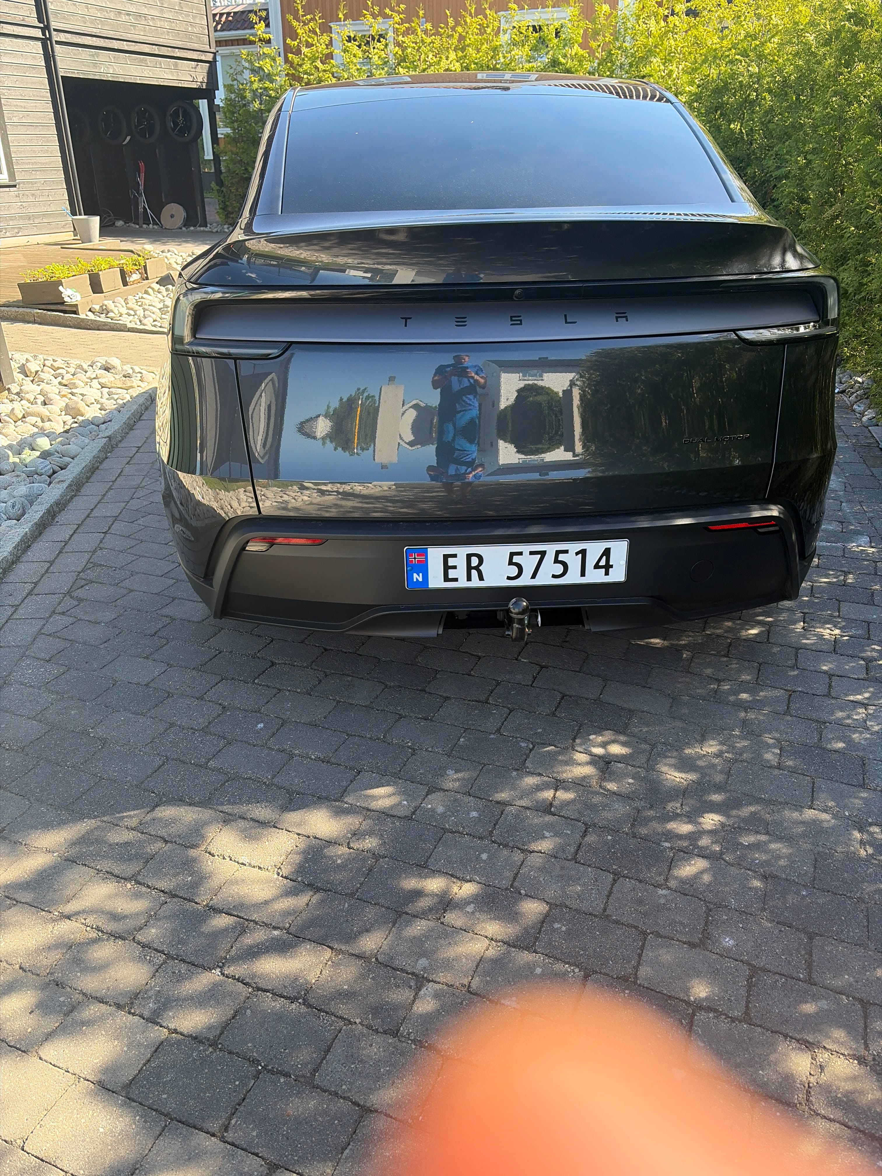 Tesla Model Y Long Range med Cruisekontroll