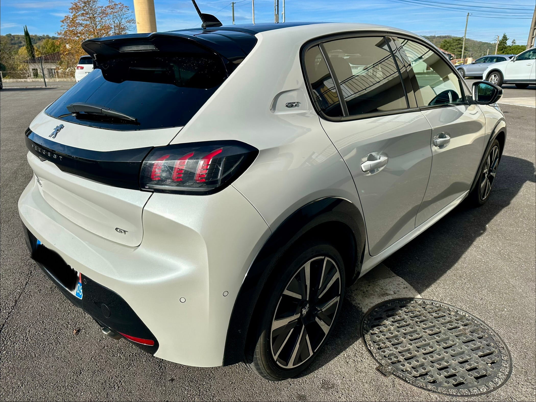 Peugeot 208 GT Line avec GPS