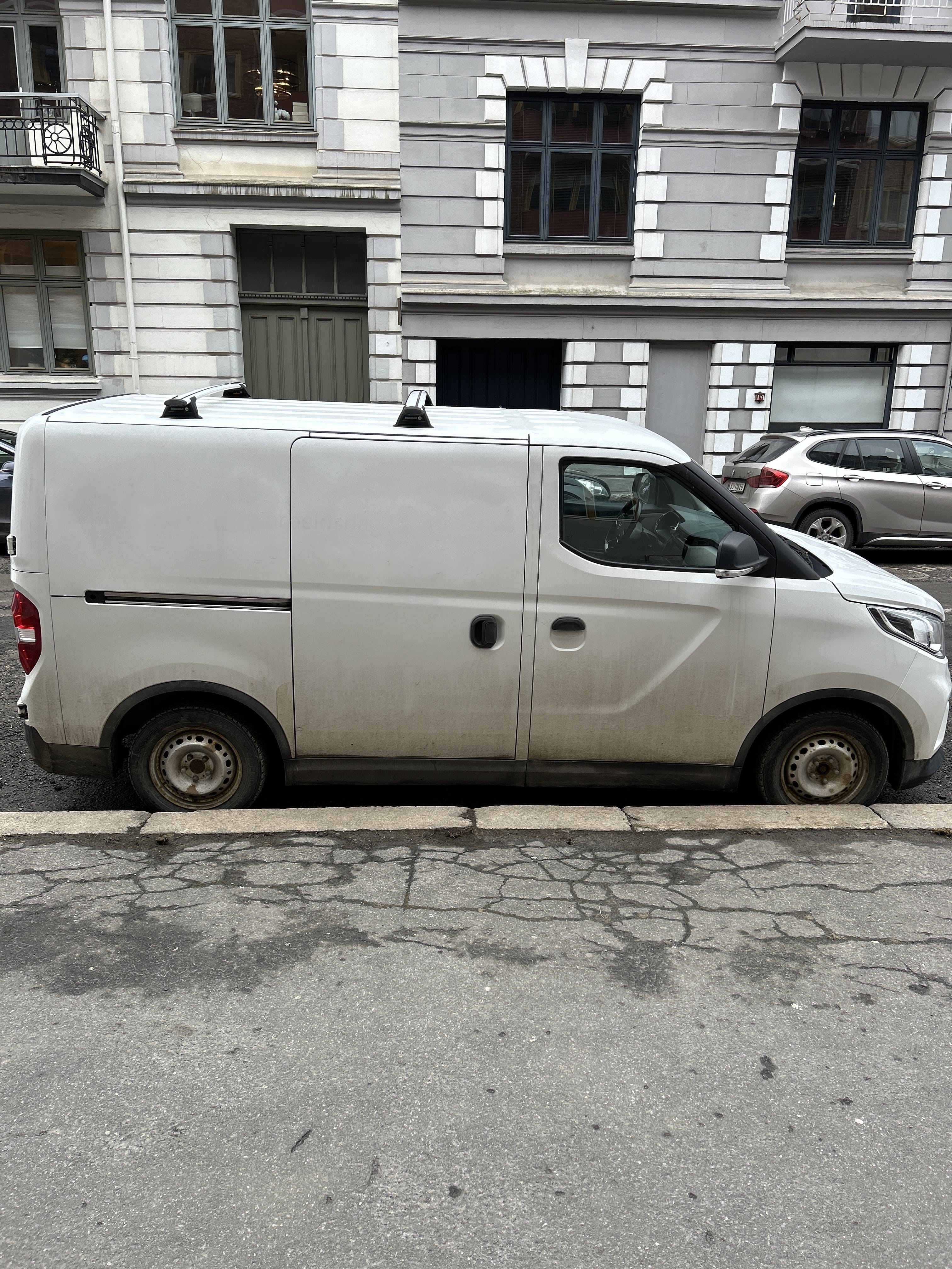 Maxus eDeliver 3 with Air conditioning