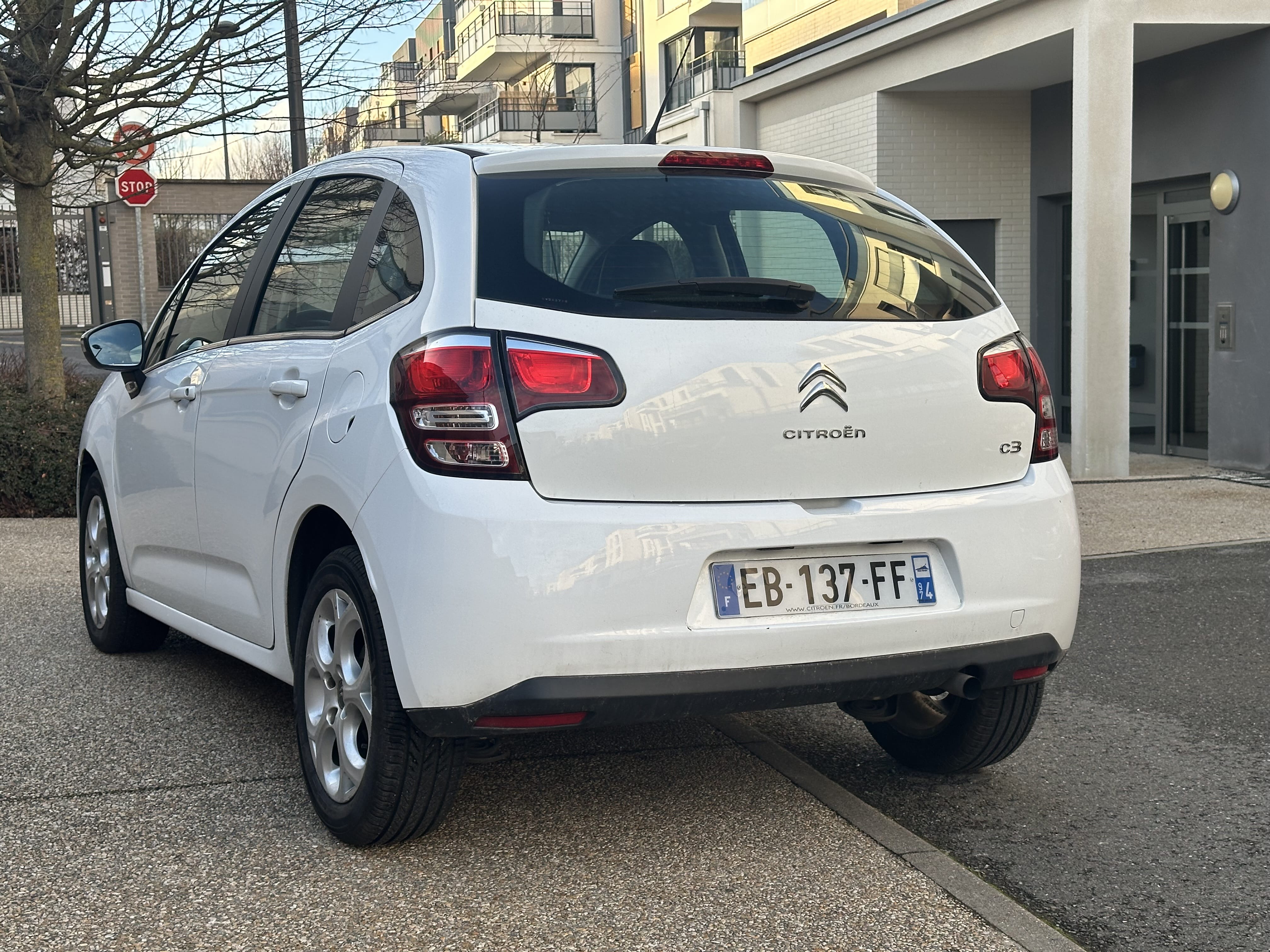 Citroen C3 avec CarPlay / Android Auto avec GPS