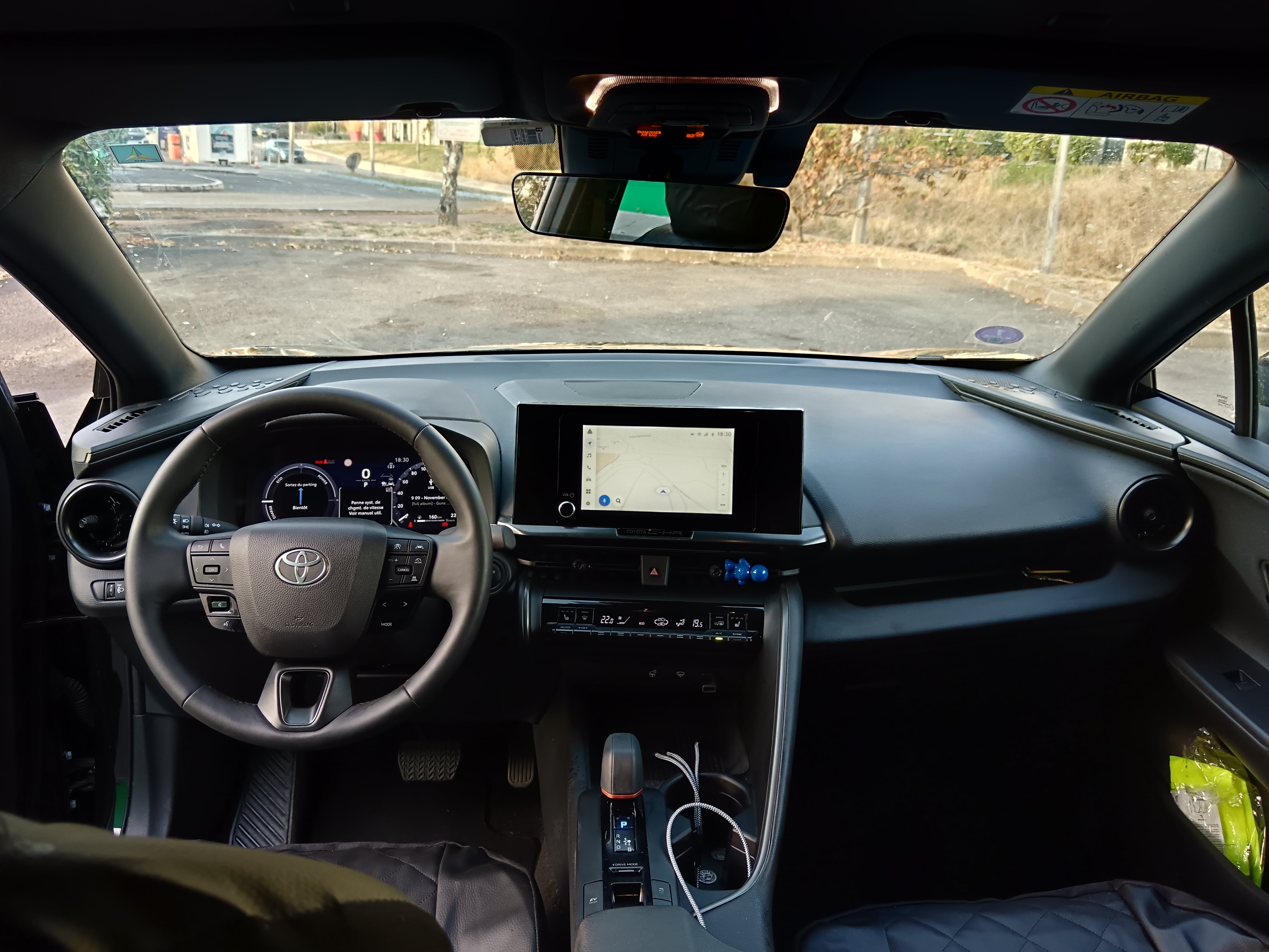 Toyota C-HR Hybrid avec GPS