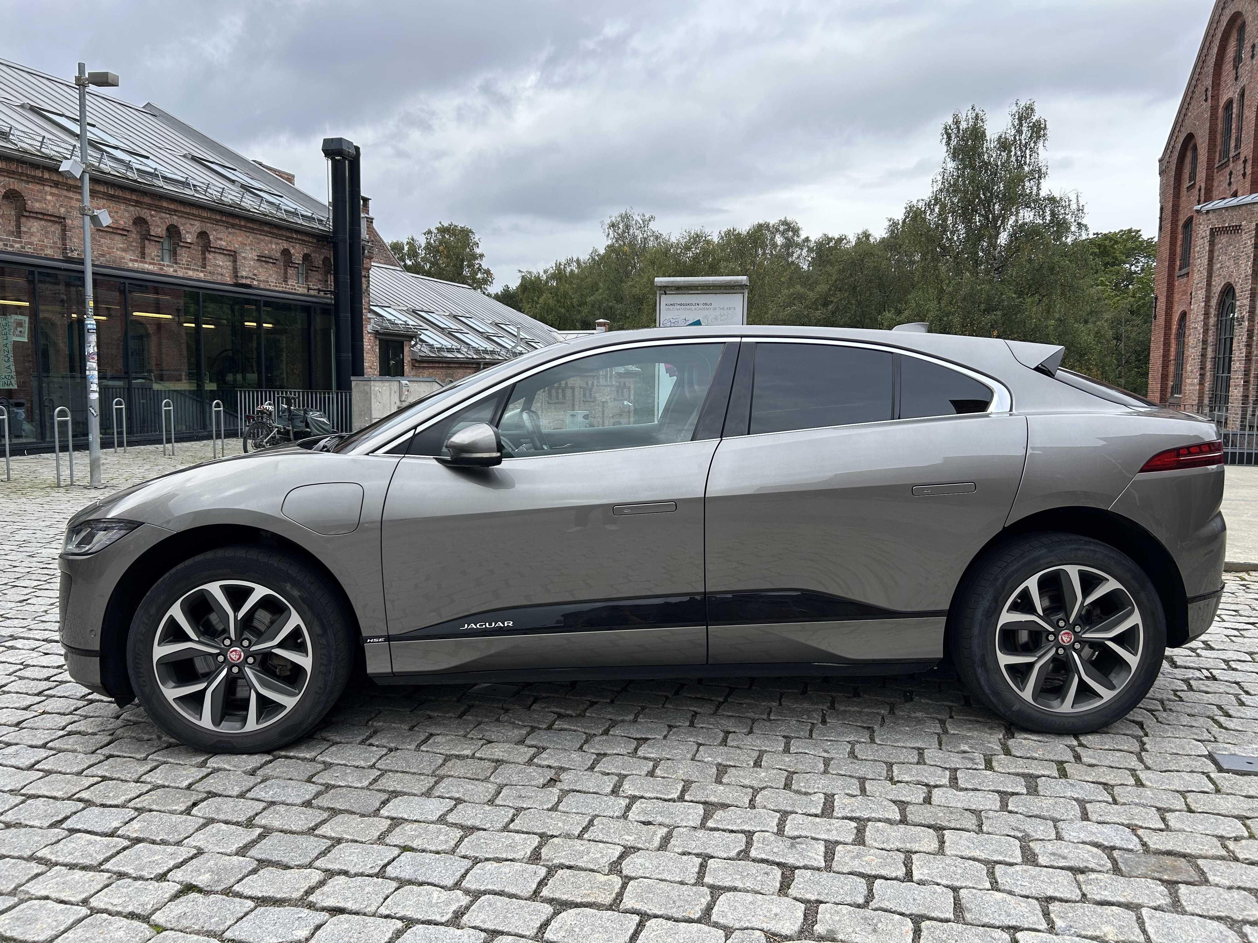 Jaguar I-Pace EV400 HSE med Aircondition