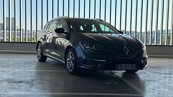 Renault Mégane Estate Louez la Renault Mégane Estate DCI – Spacieuse, Confortable & Économique à Bordeaux !