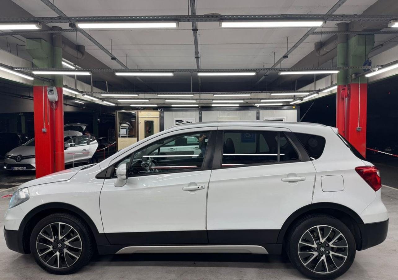 Suzuki SX4, 2015, Essence 95, automatique