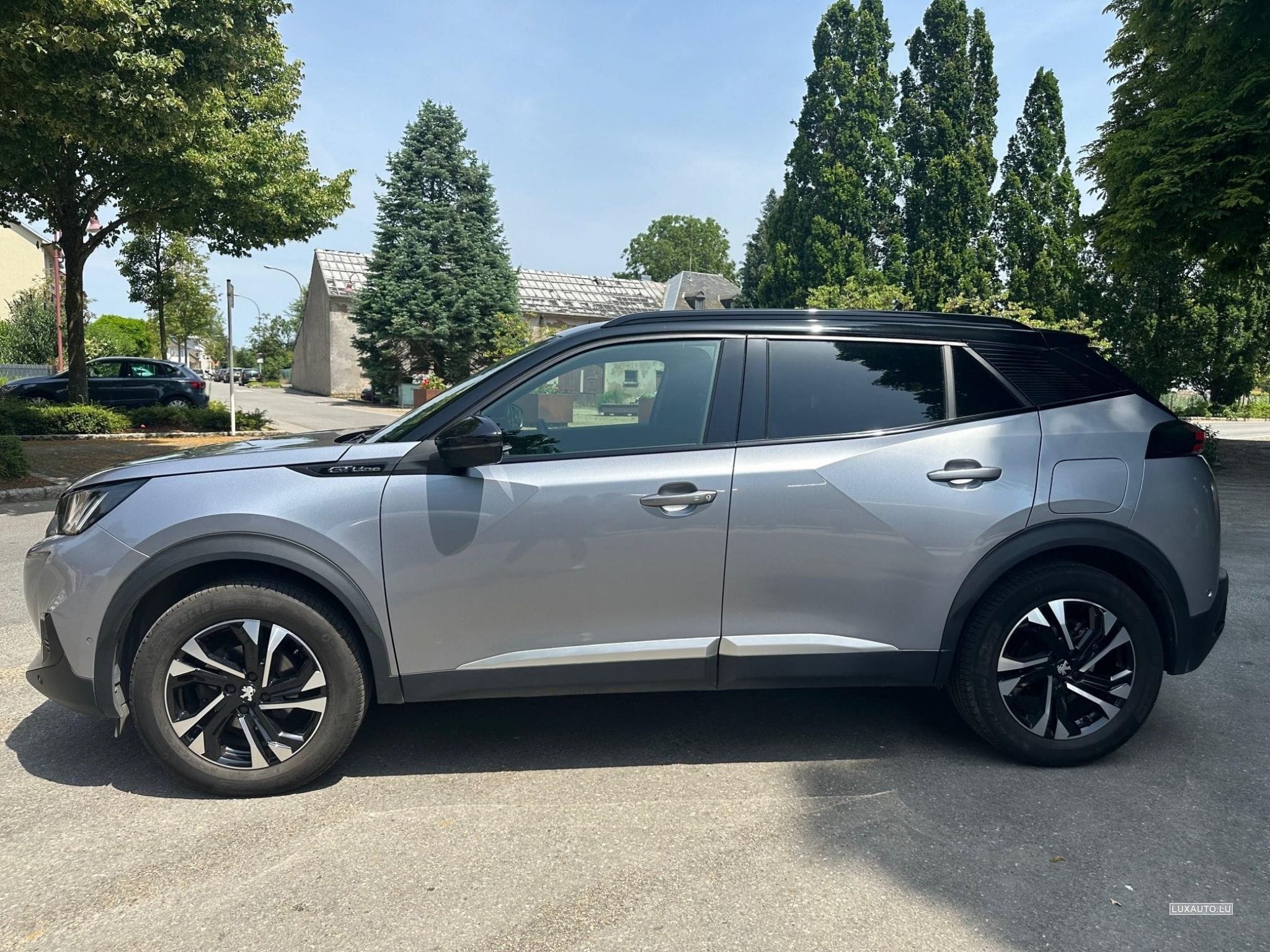 Peugeot 2008 GT 1.2 pur tech 130 ch essencence avec Régulateur de vitesse