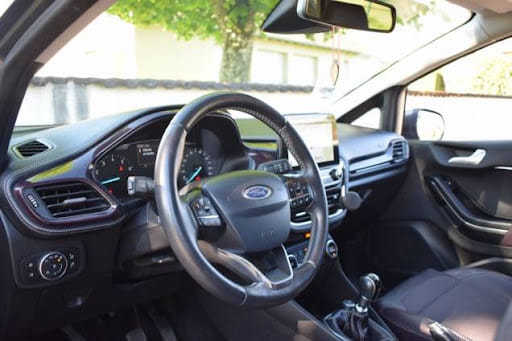 Ford Fiesta avec Régulateur de vitesse