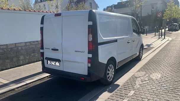 Renault Trafic 6m3 DCI 95cv Clim-Camera-GPS-CarPlay-Android et Bluetooth USB avec diable with GPS