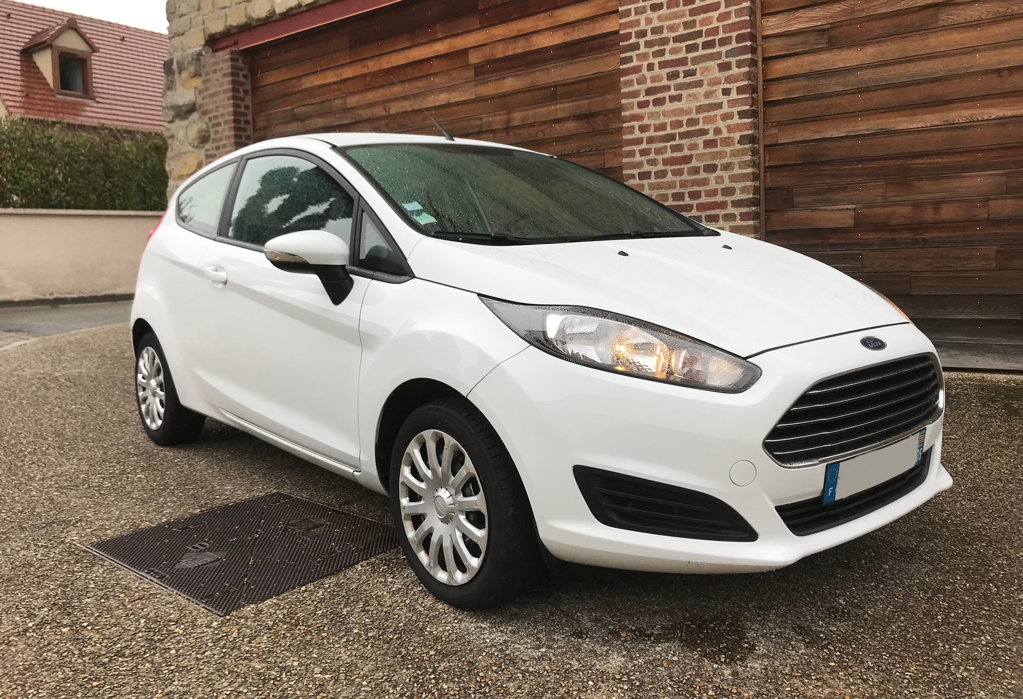 Ford Fiesta, 2014, Essence 98