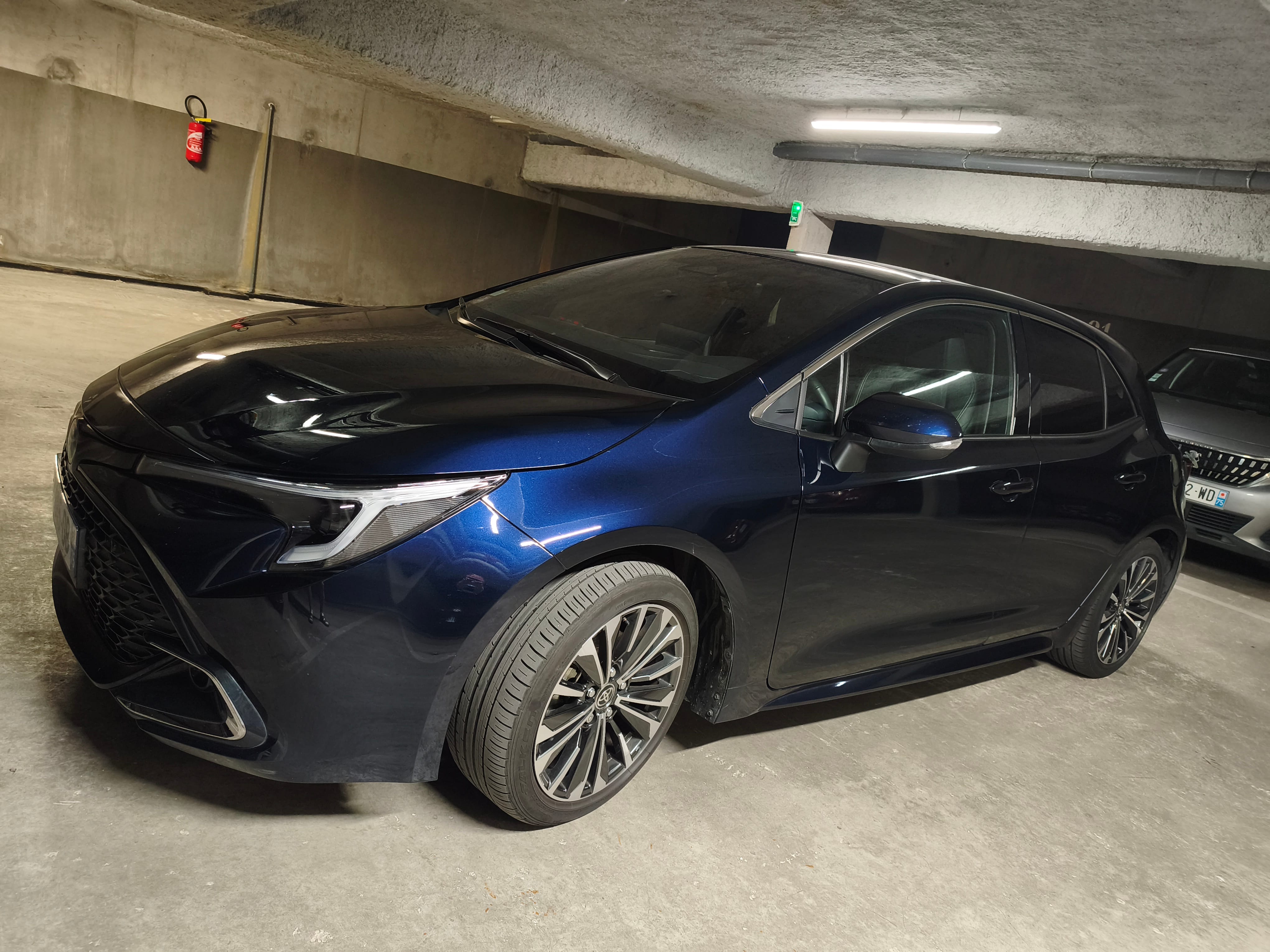 Toyota Corolla Hybride, 2023, Essence 95, automatique