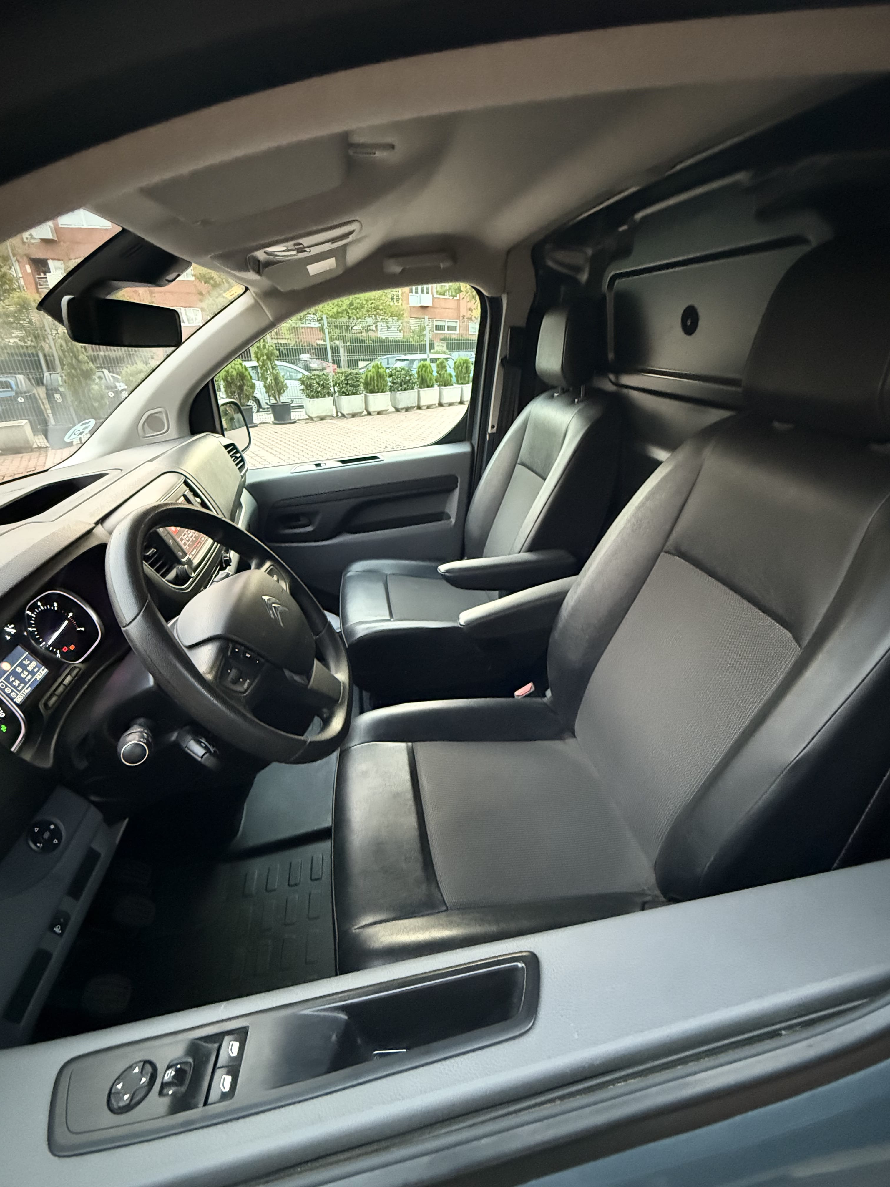 Citroen Jumpy with Cruise control